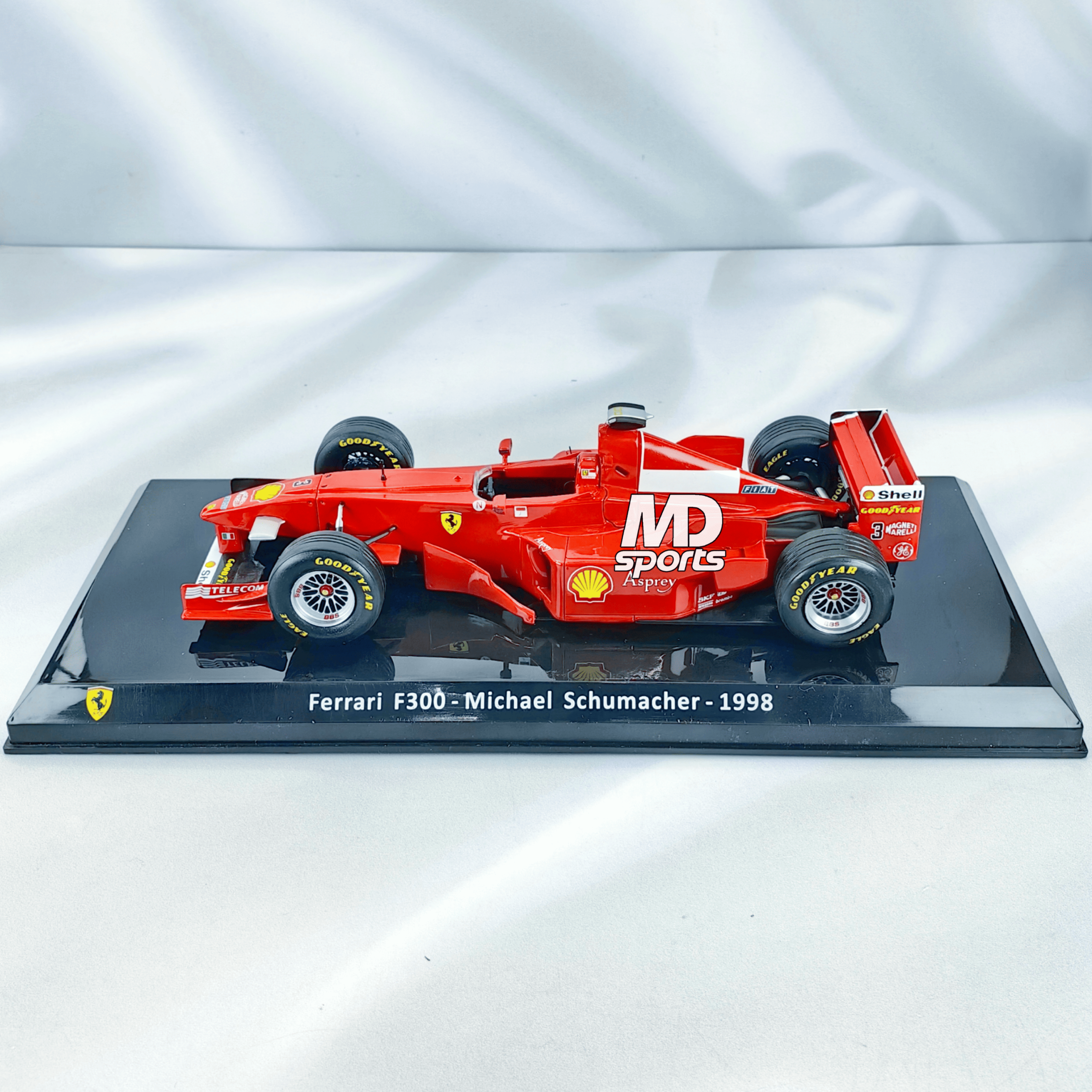 Ferrari F300 1998 #3 Michael Schumacher Caja Acrilica Premium Collect 1:24