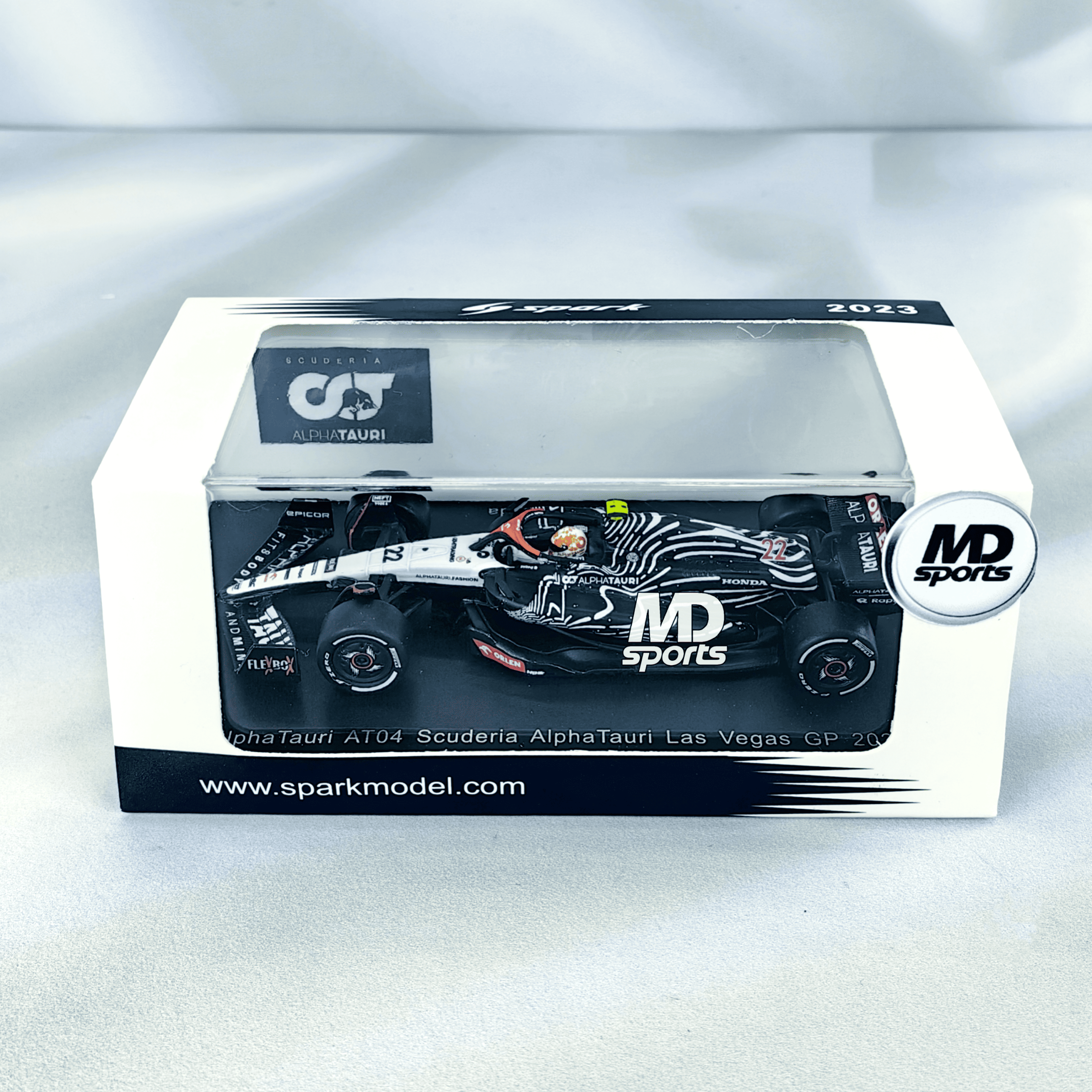 Alpha Tauri AT04 GP Las Vegas 2023 #22 Yuki Tsunoda Caja Acrilica Spark 1:64