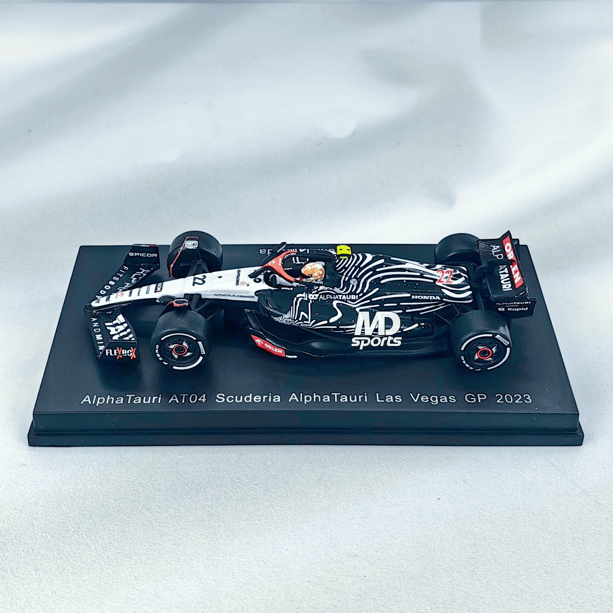 Alpha Tauri AT04 GP Las Vegas 2023 #22 Yuki Tsunoda Caja Acrilica Spark 1:64 - Imagen 4