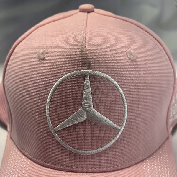 Gorro Mercedes Lewis Hamilton 2020 Rosado (Producto con detalle) - Imagen 5