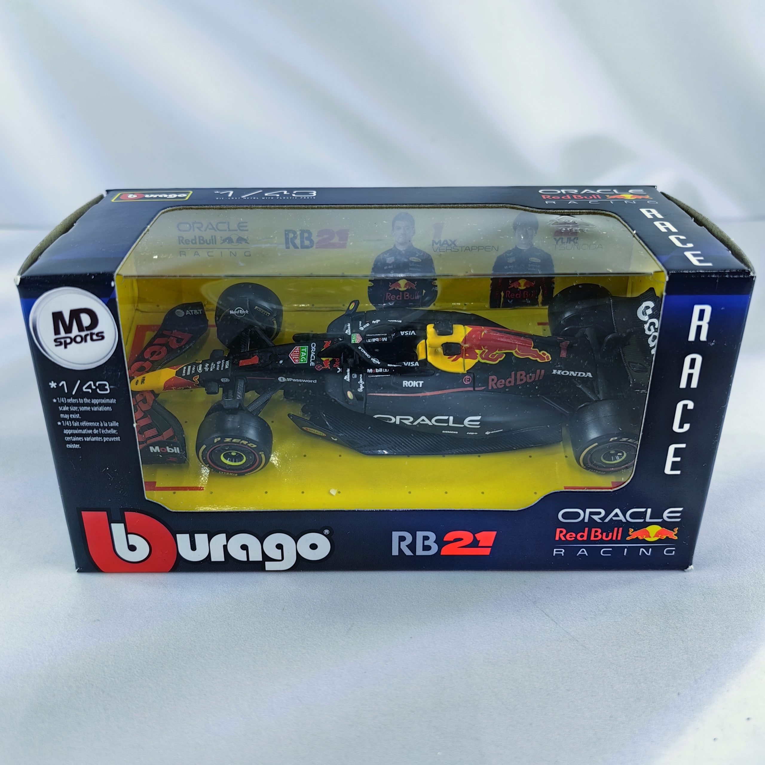 RedBull RB21 2025 #1 Max Verstappen Caja Normal Burago 1:43