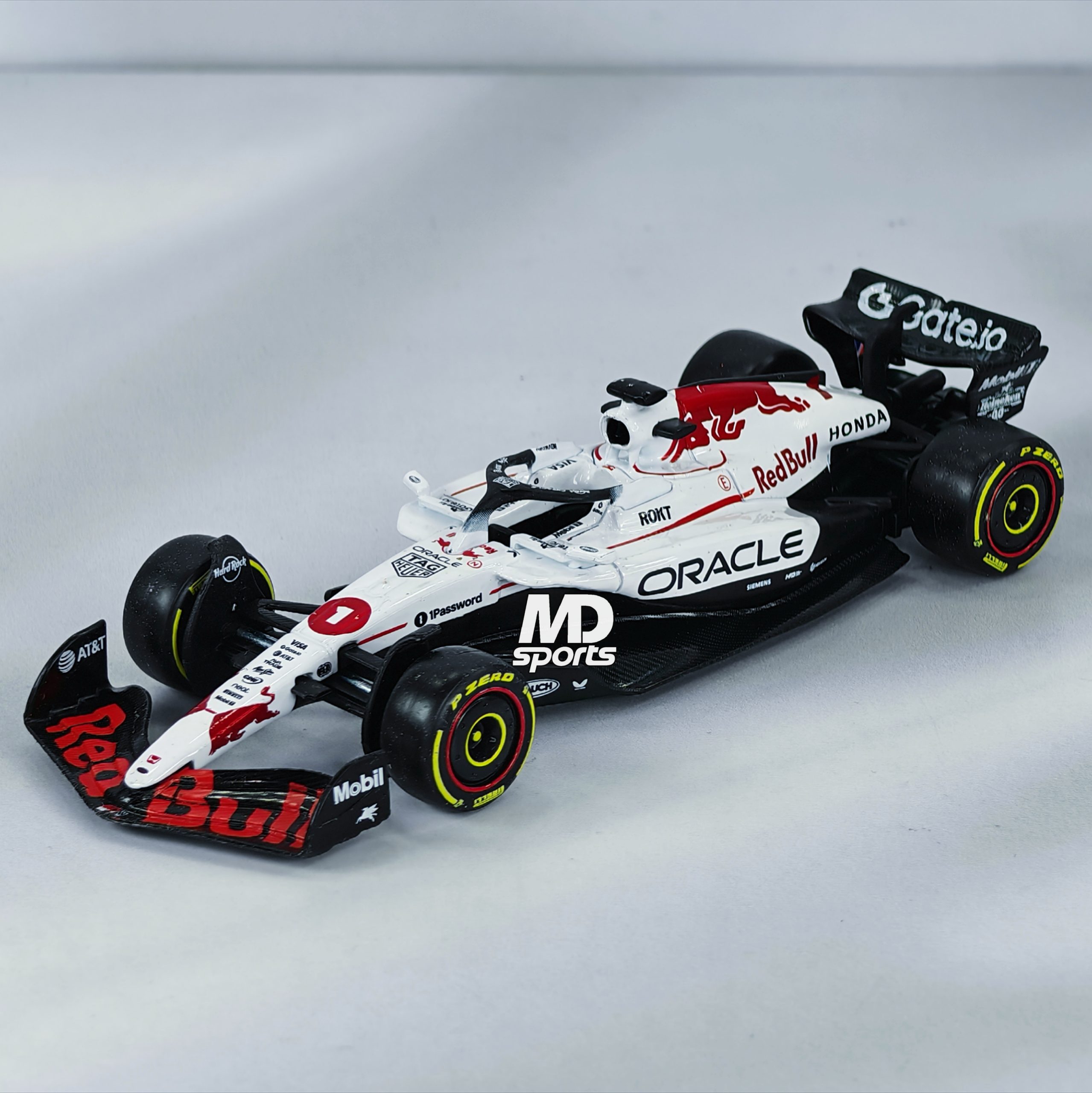 RedBull RB21 GP Japon 2025 #1 Max Verstappen Caja Normal Burago 1:43 - Imagen 4