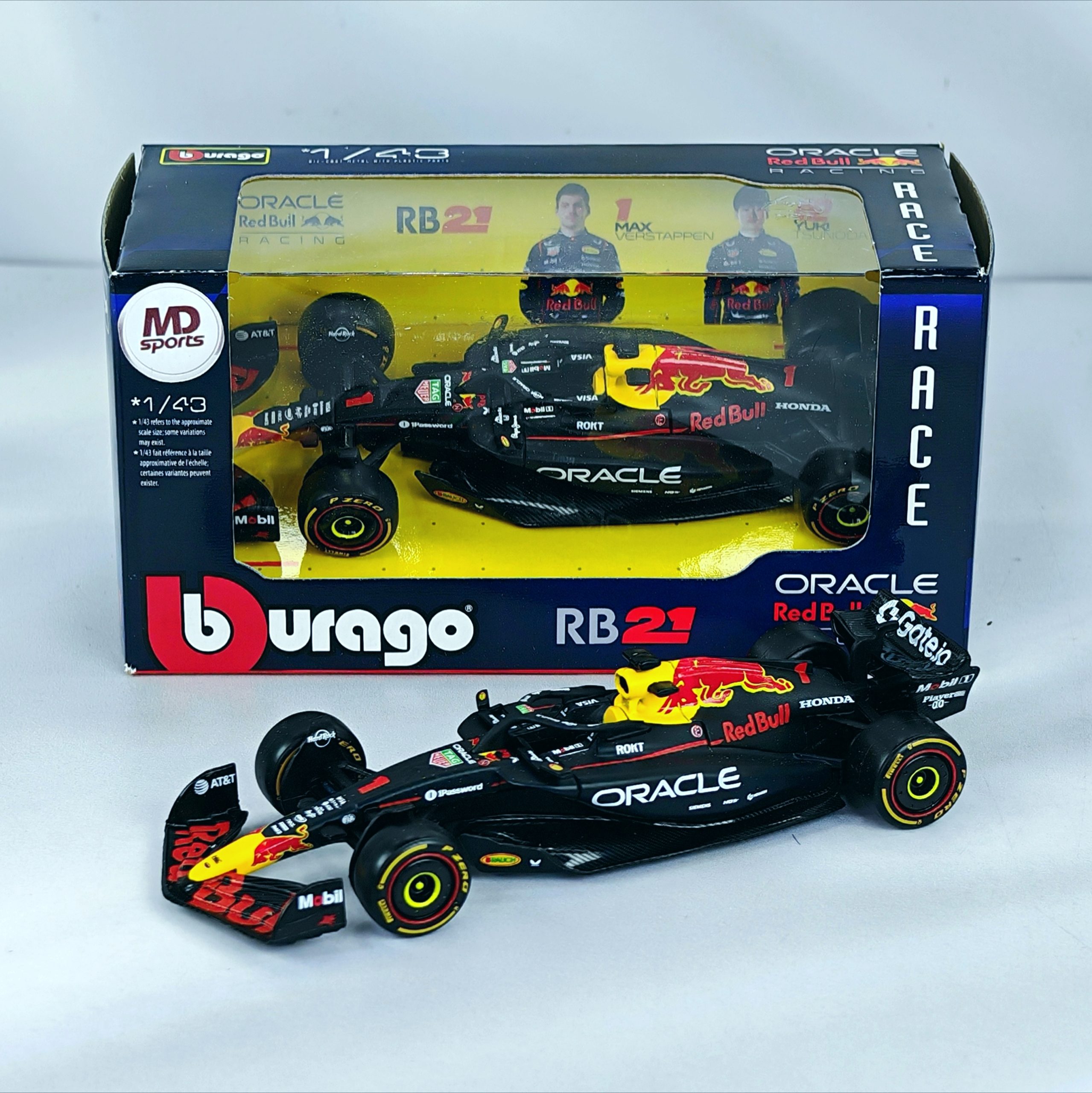 RedBull RB21 2025 #1 Max Verstappen Caja Normal Burago 1:43