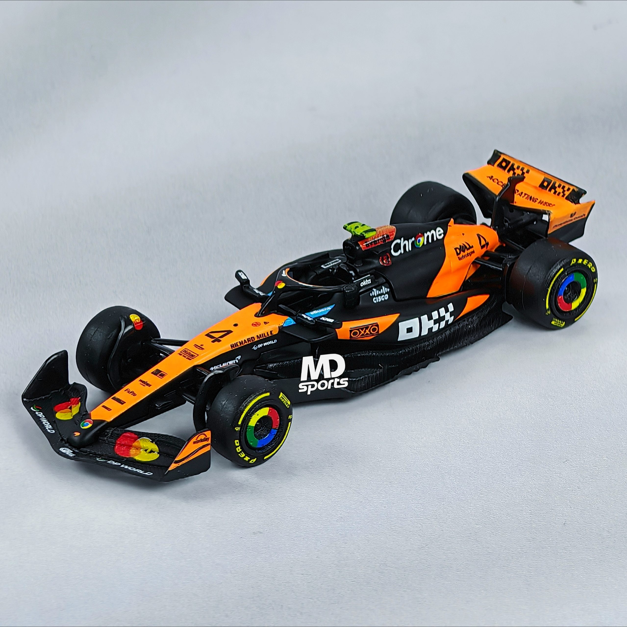 Mclaren MCL39 2025 #4 Lando Norris Caja Normal Burago 1:64