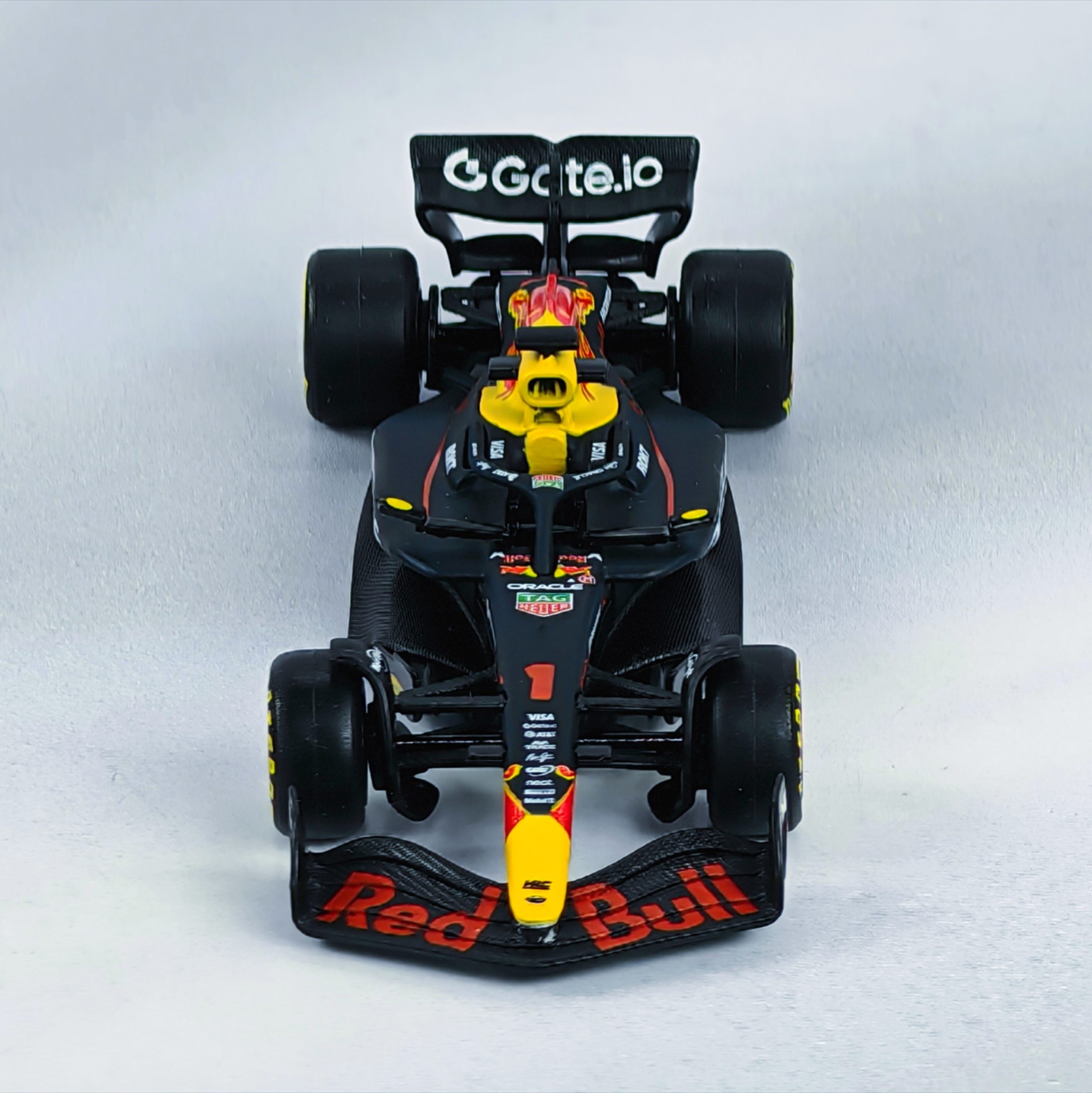RedBull RB21 2025 #1 Max Verstappen Caja Normal Burago 1:64