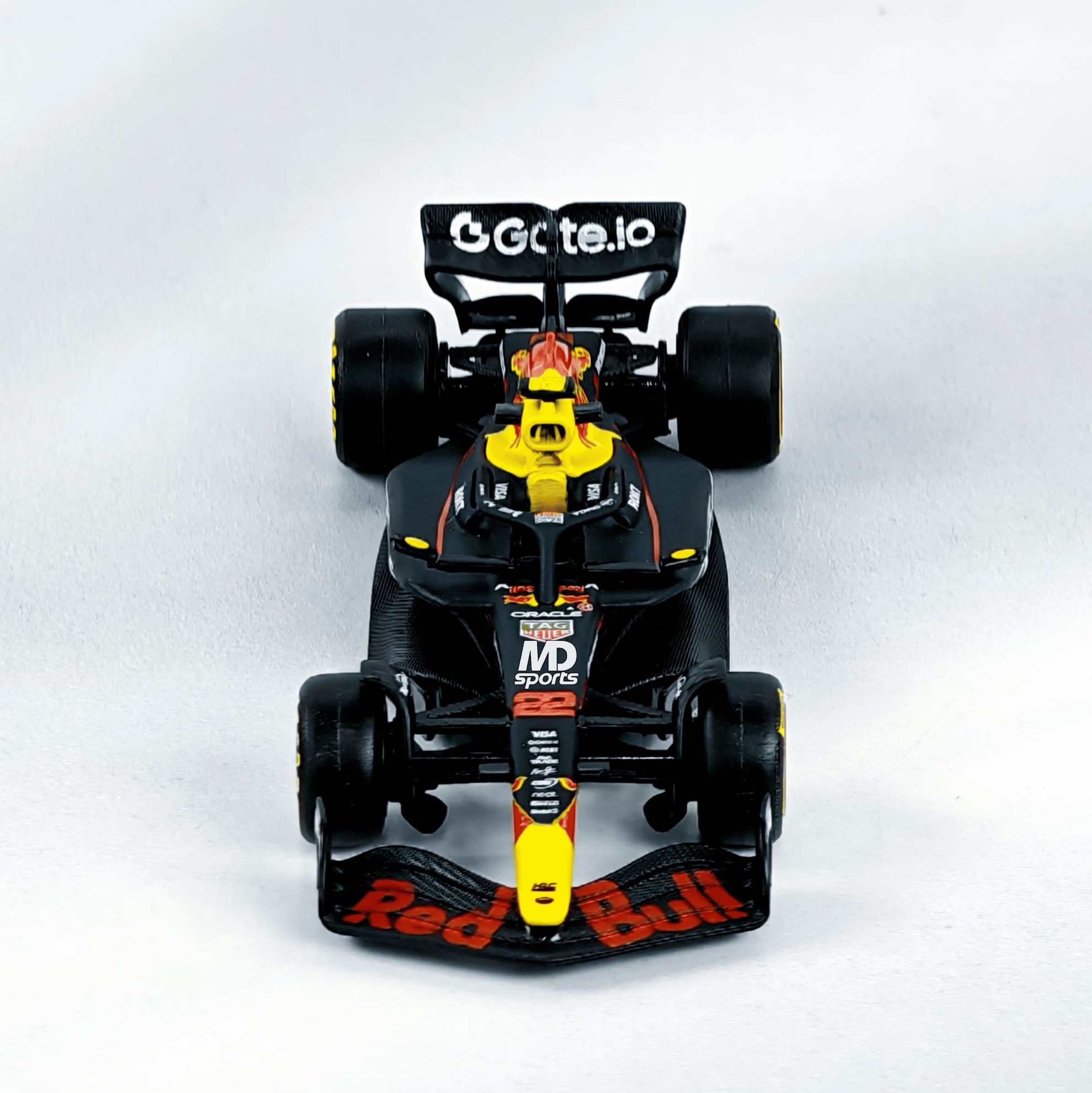RedBull RB21 2025 #22 Yuki Tsunoda Caja Normal Burago 1:64 - Imagen 3