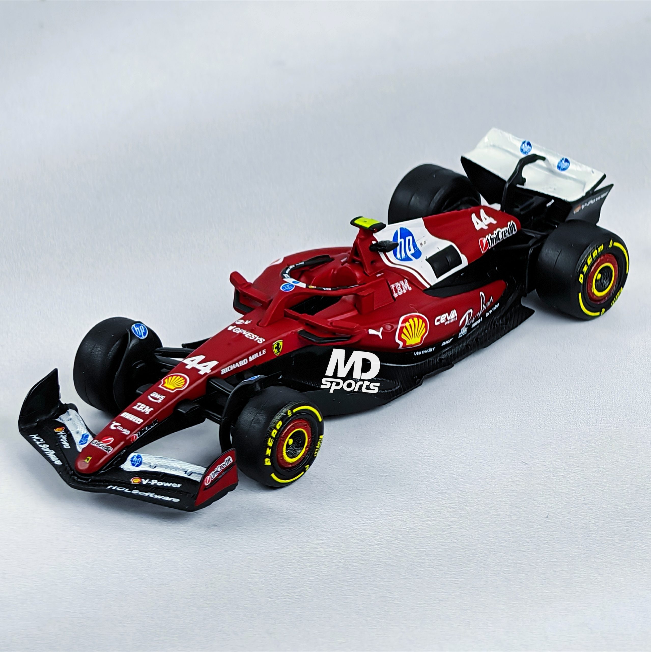 Ferrari SF-25 2025 #44 Lewis Hamilton Caja Normal Burago 1:64 - Imagen 3
