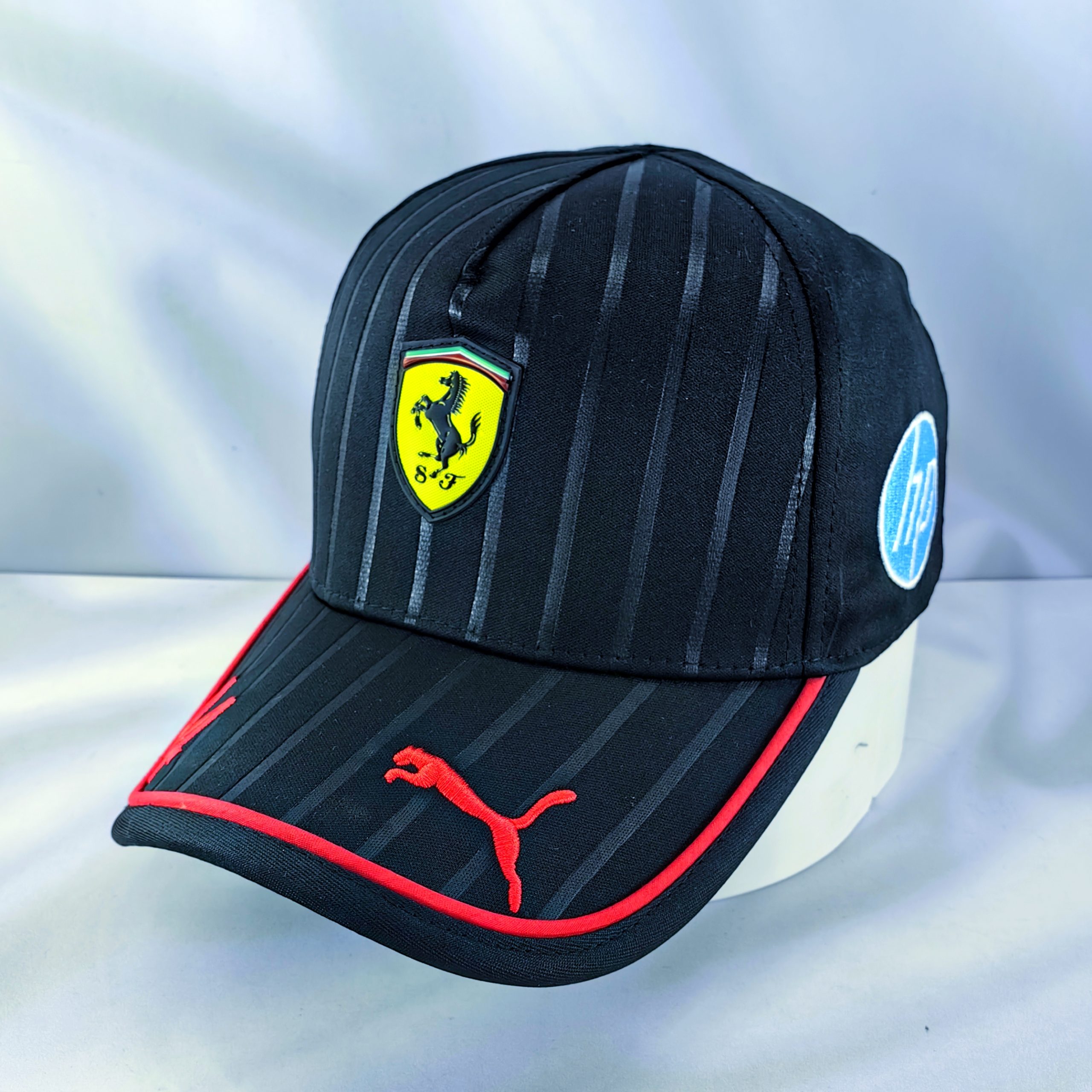 Gorro Scuderia Ferrari Lewis Hamilton 2025 Negro