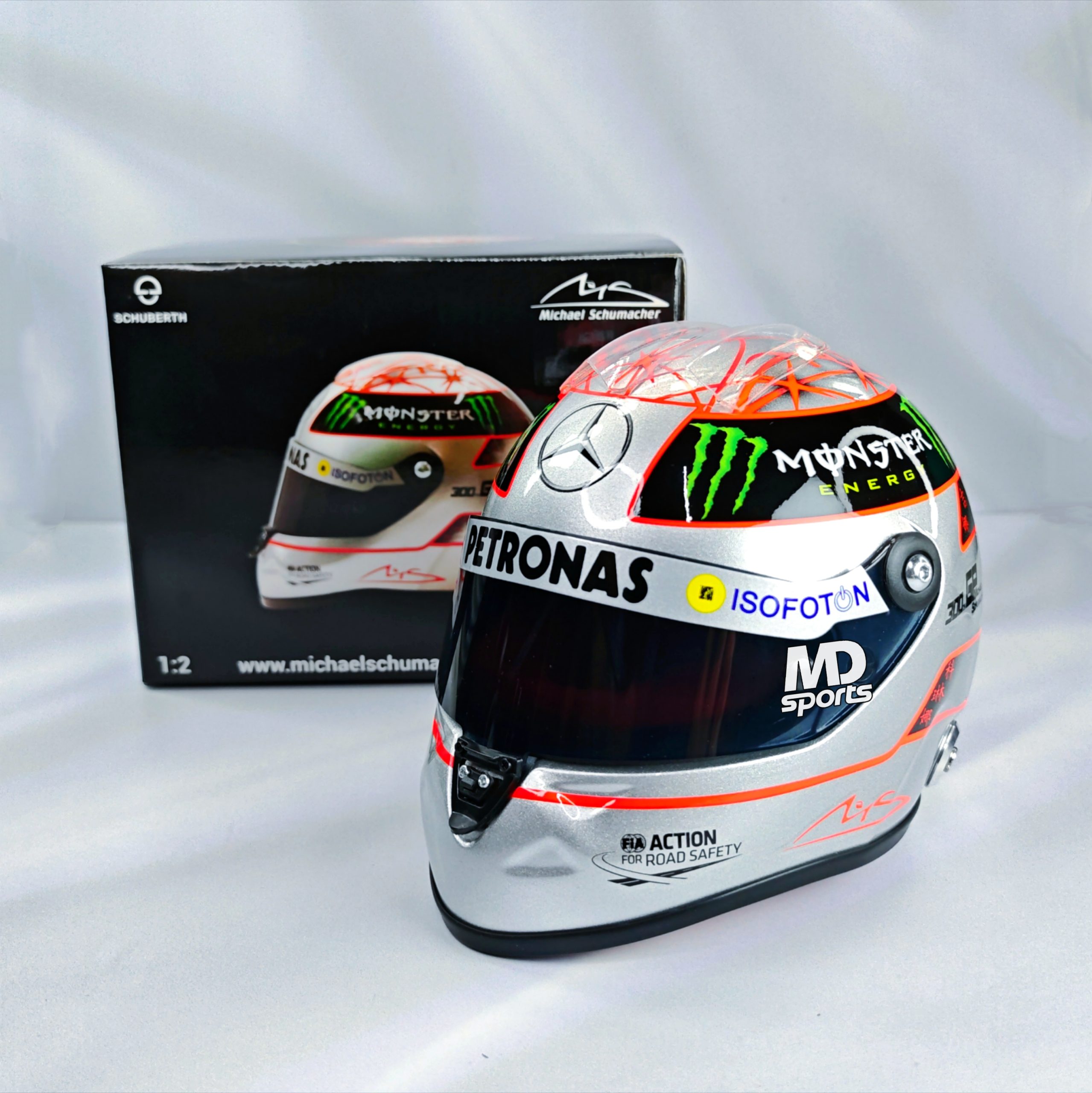 Casco Formula 1 Michael Schumacher GP SPA 2012 Mercedes Schuberth 1:2