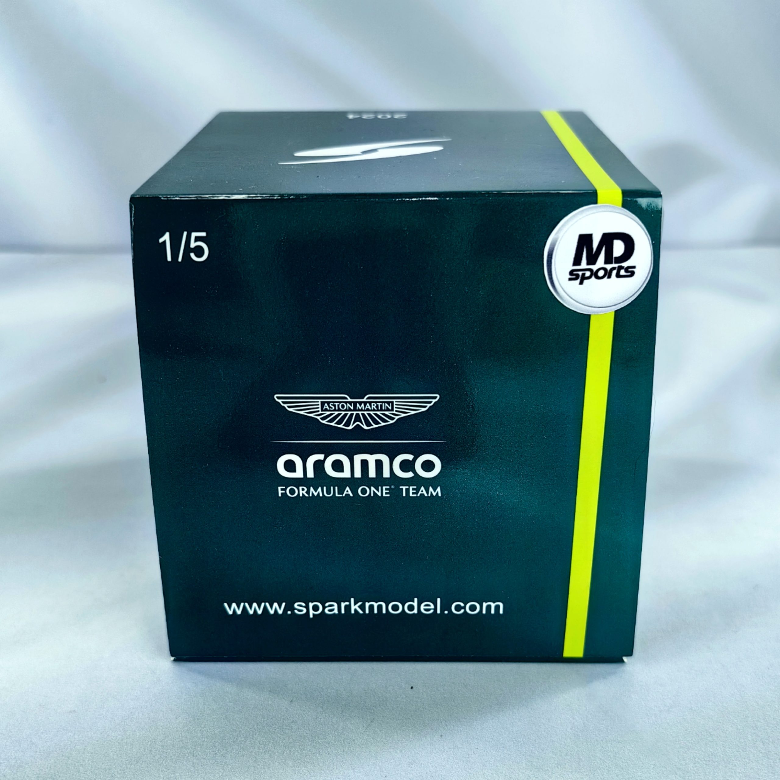 Casco Formula 1 Aston Martin Fernando Alonso GP Japon 2024 Spark 1:5 - Imagen 5