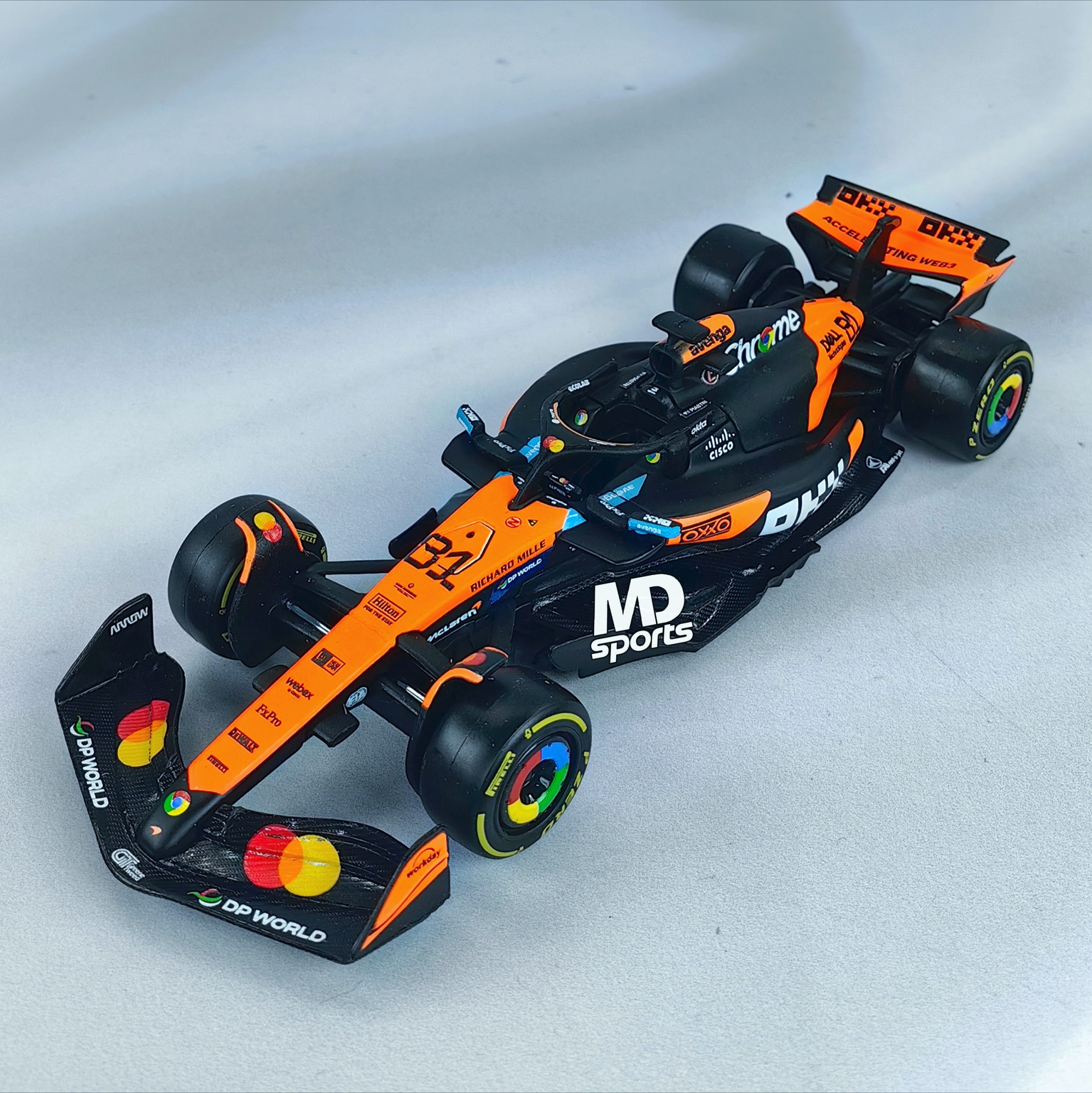 Mclaren MCL39 GP Australia 2025 #81 Oscar Piastri Caja Normal Burago 1:43 - Imagen 4