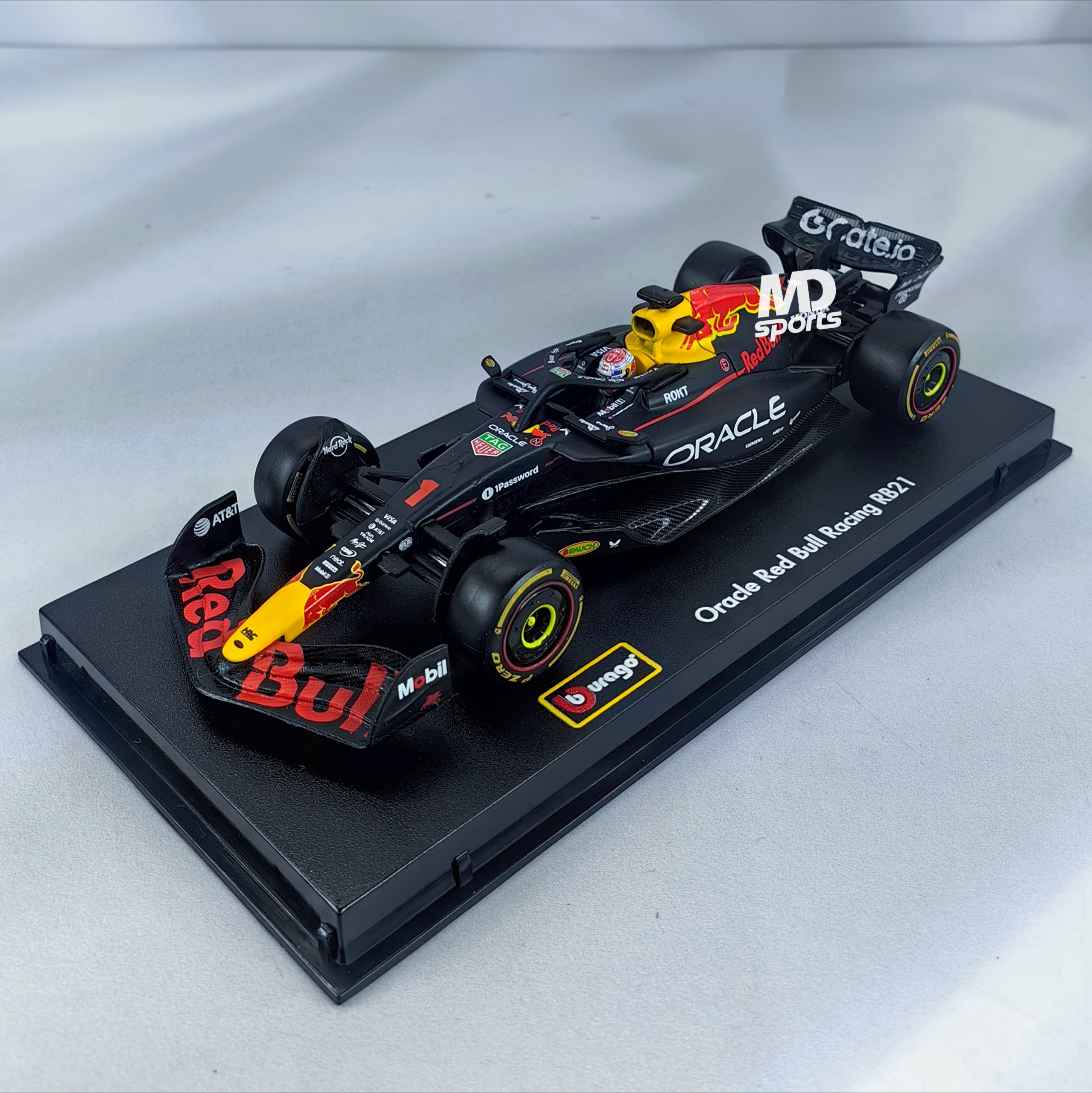 RedBull RB21 2025 #1 Max Verstappen Caja Acrilica Burago 1:43