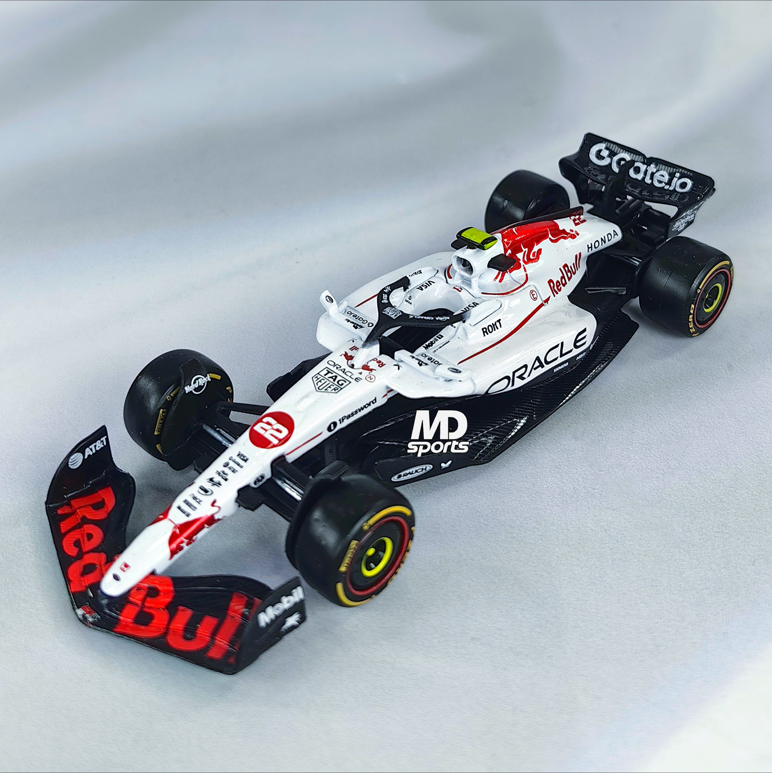 RedBull RB21 GP Japon 2025 #22 Yuki Tsunoda Caja Normal Burago 1:43 - Imagen 4