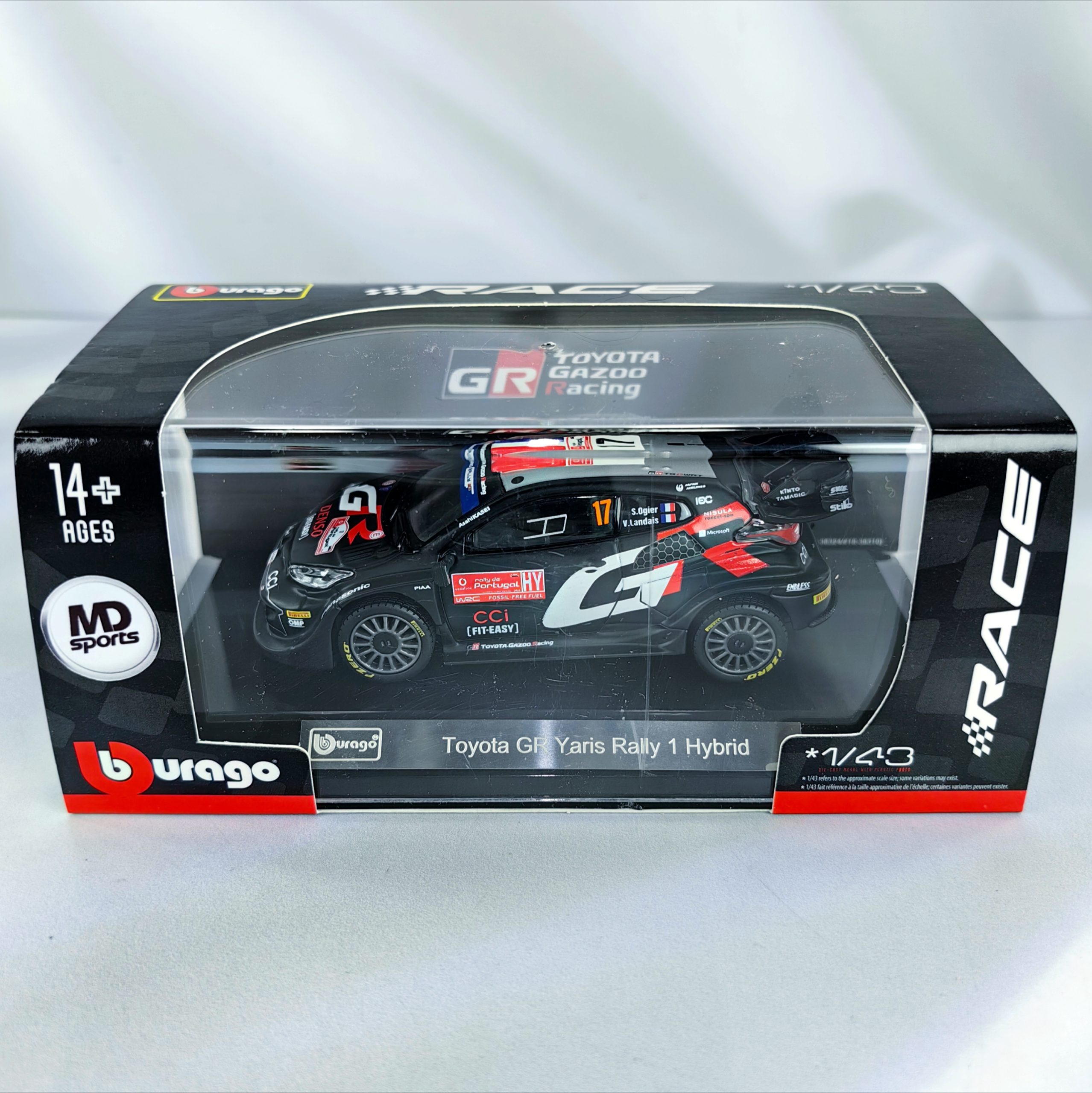 Toyota GR Yaris Rally 1 Hybrid #17 Ogier 2024 Caja Acrilica Burago 1:43