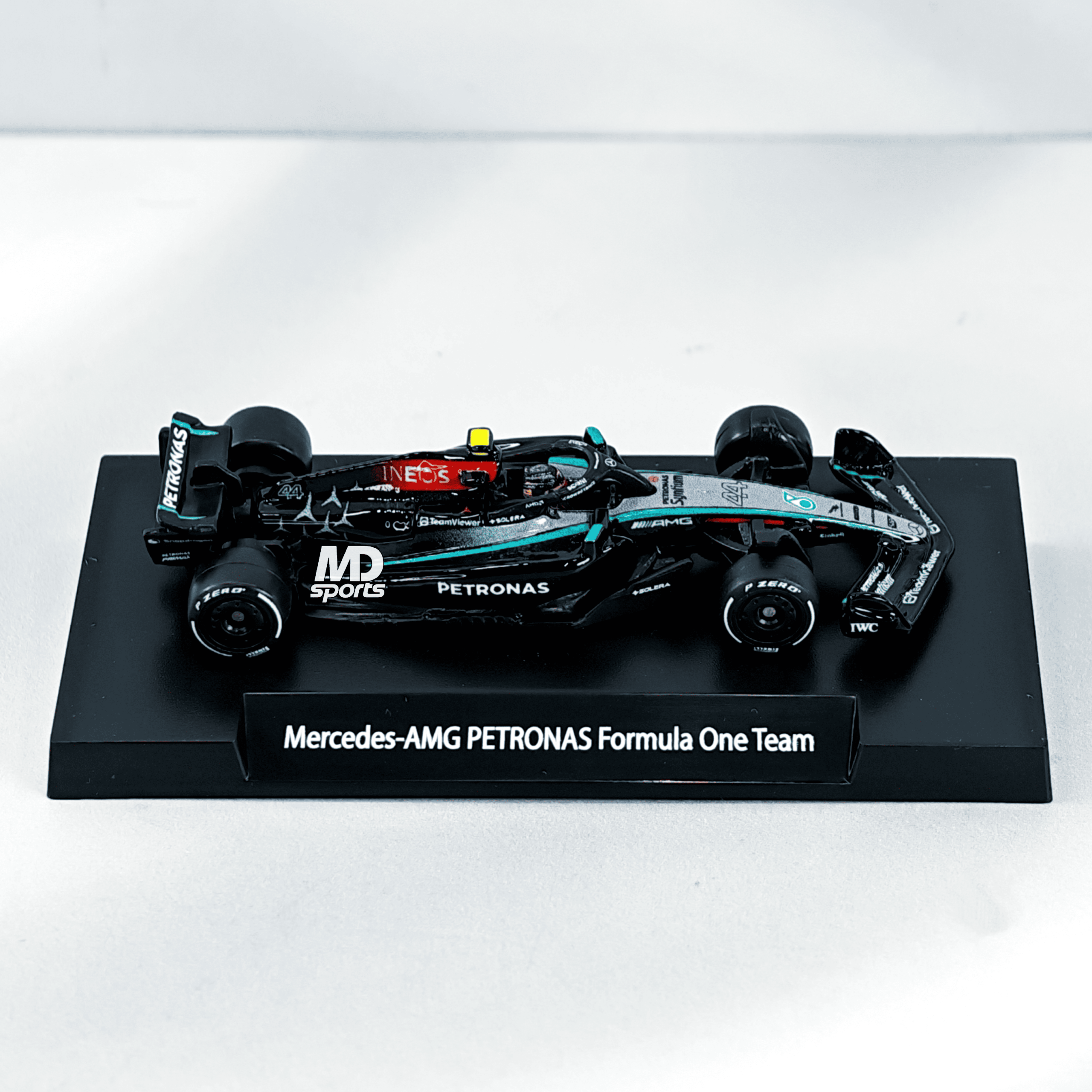 Mercedes W15 #44 2024 Lewis Hamilton HotWheels Premium 1:64 - Imagen 2