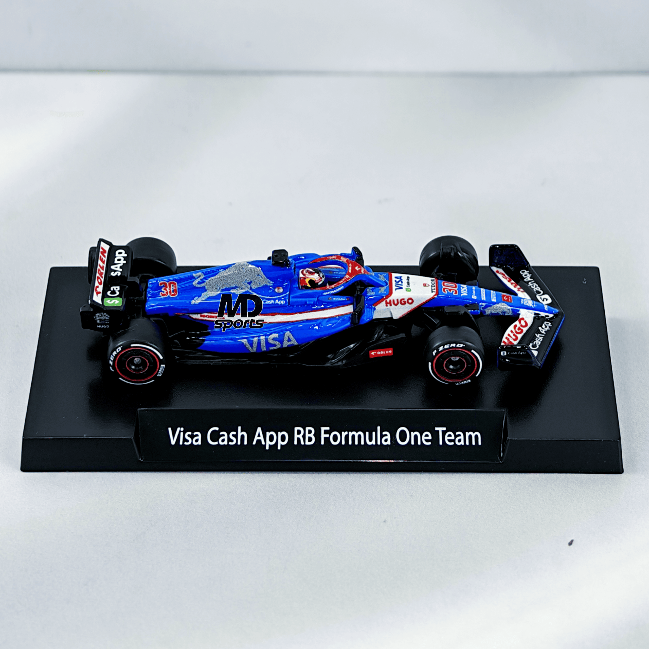Visa Cash RB 2024 #30 Liam Lawson HotWheels Premium 1:64 - Imagen 4