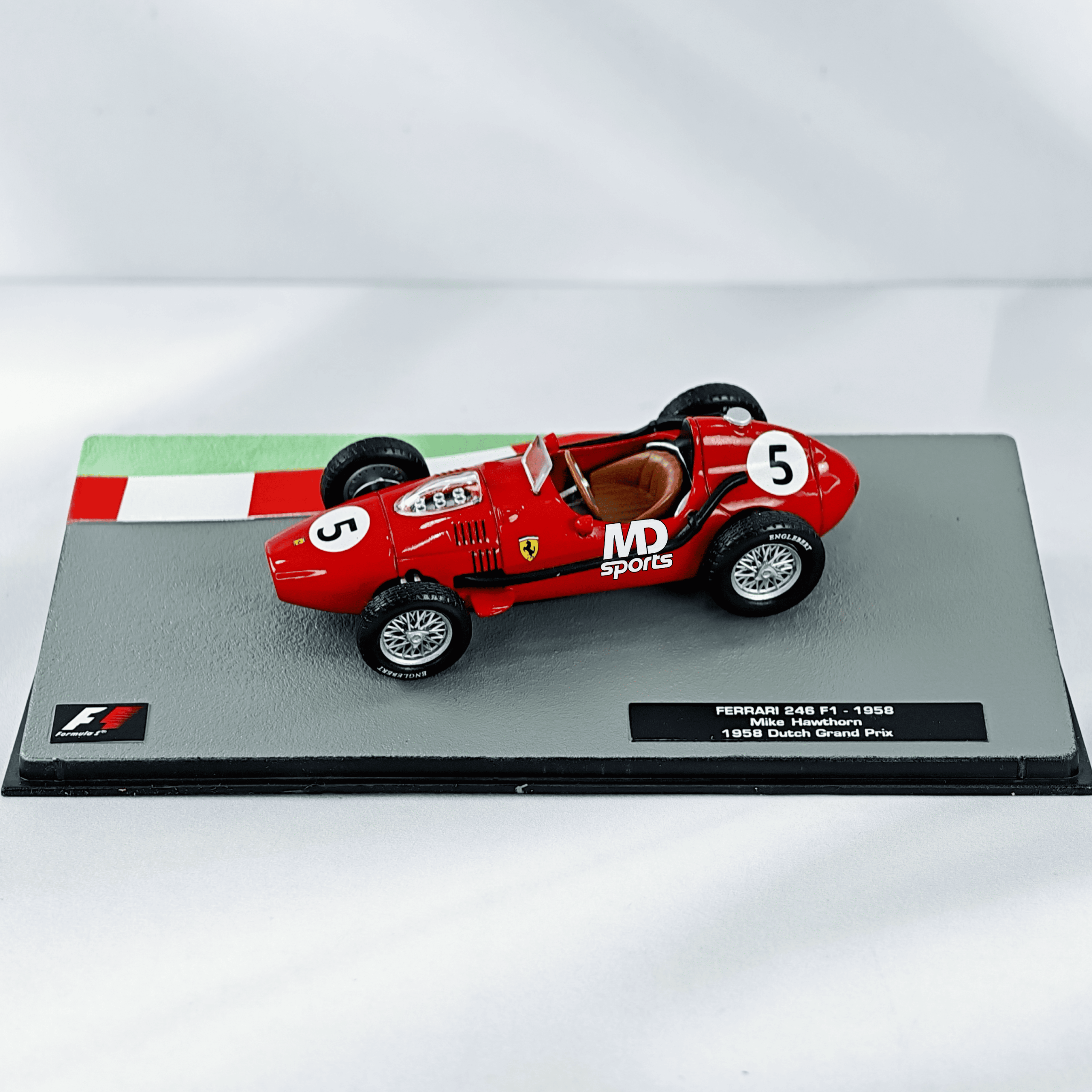 Ferrari 246 F1 1958 #5 Mike Hawthorn Caja Acrilica Altaya 1:43