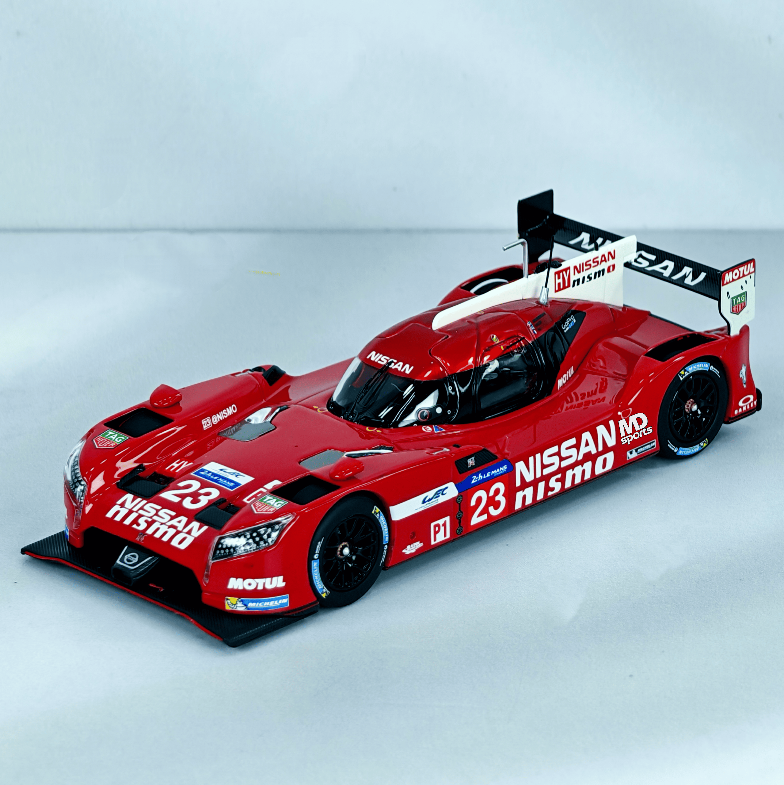 Nissan GTR LM Nismo LeMans 2015 #23 Jann Mardenborough Caja Acrilica Ebbro 1:43