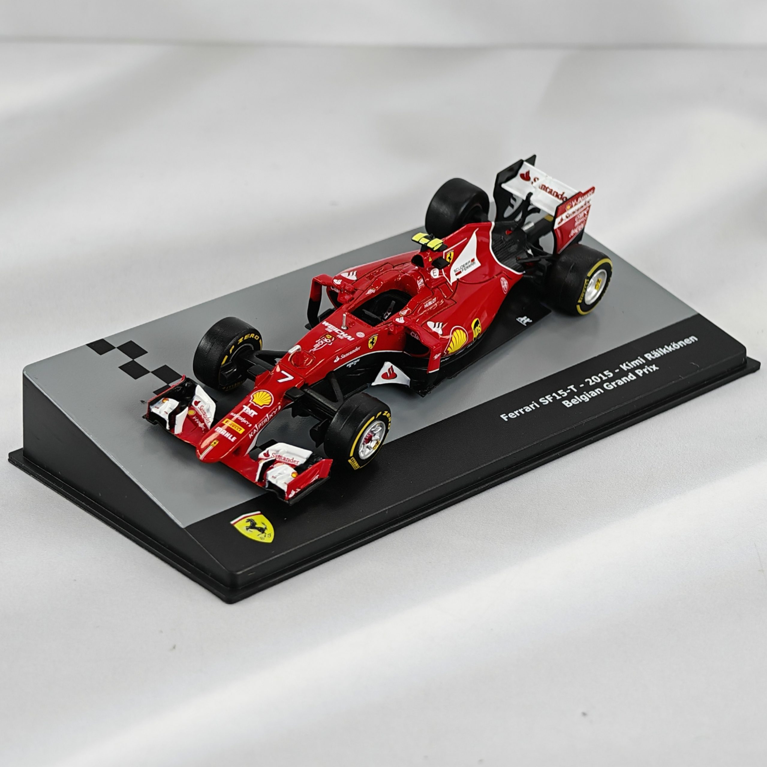 Ferrari SF15-T Belgian GP 2015 #7 Kimi Raikkonen Caja Acrilica IXO 1:43