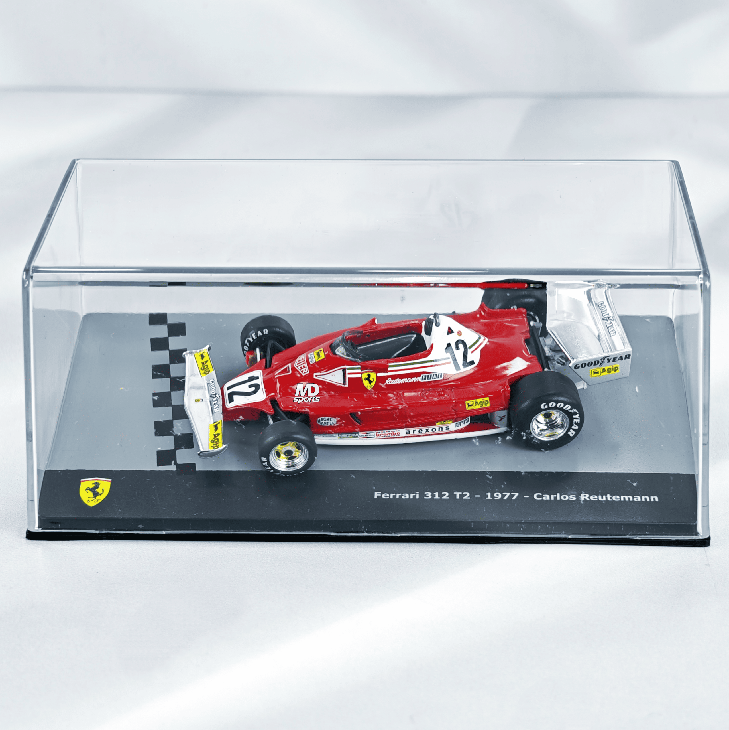 Ferrari 312 T2 1977 #12 Carlos Reutemann Caja Acrilica IXO 1:43
