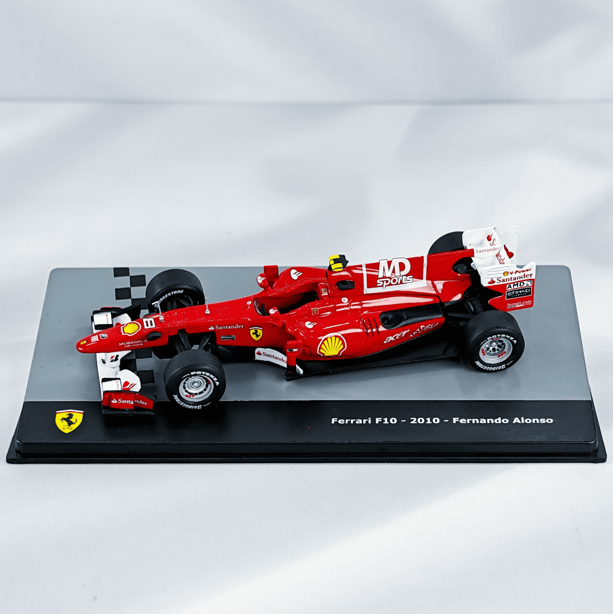 Ferrari F10 #8 Fernando Alonso 2010 Caja Acrilica IXO 1:43 - Imagen 3