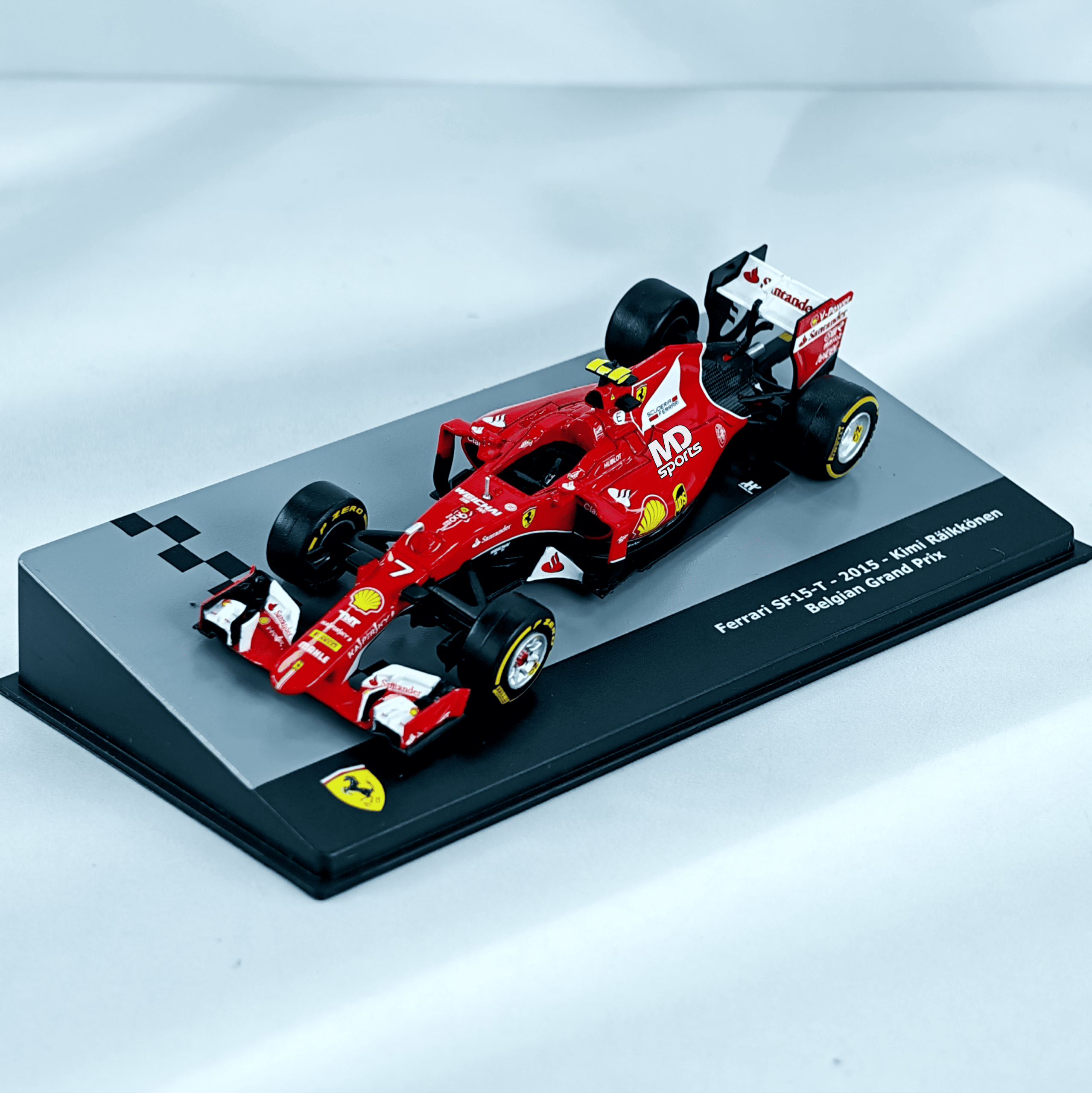 Ferrari SF15-T Belgian GP 2015 #7 Kimi Raikkonen Caja Acrilica IXO 1:43