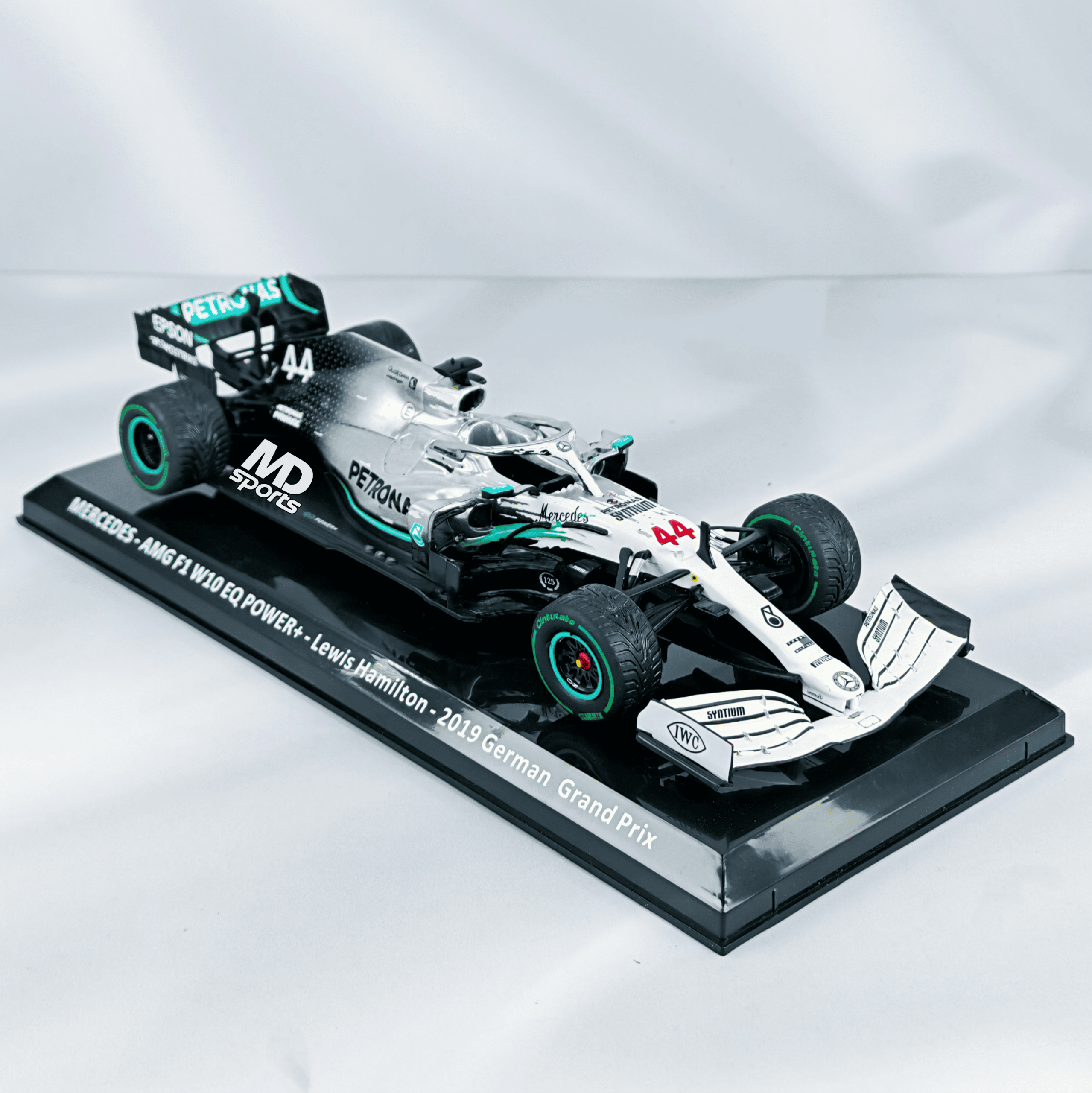 Mercedes W10 GP Alemania 2019 #44 Lewis Hamilton Caja Normal Premium Collect 1:24