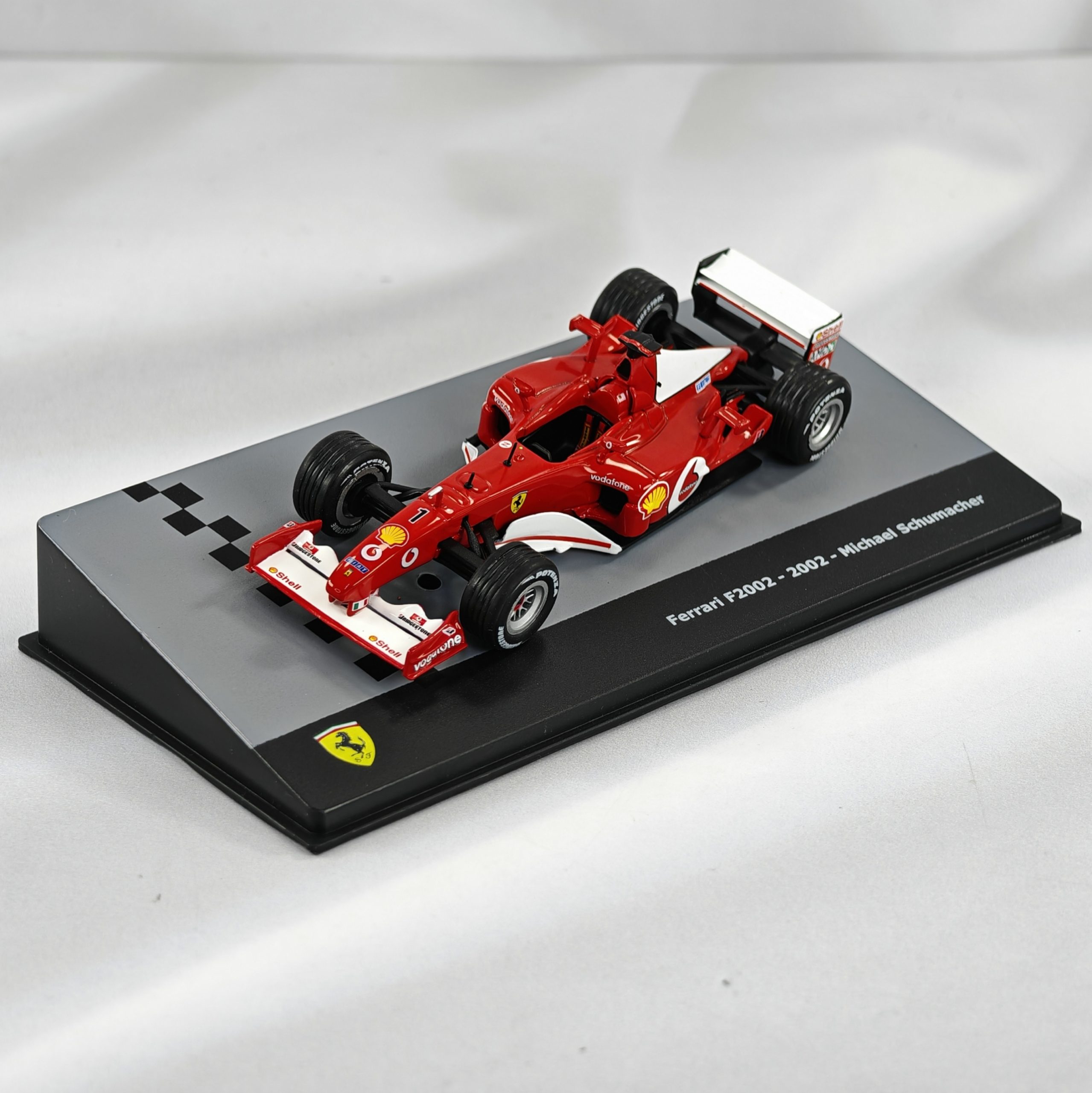 Ferrari F2002 #1 Michael Schumacher 2002 Caja Acrilica IXO 1:43