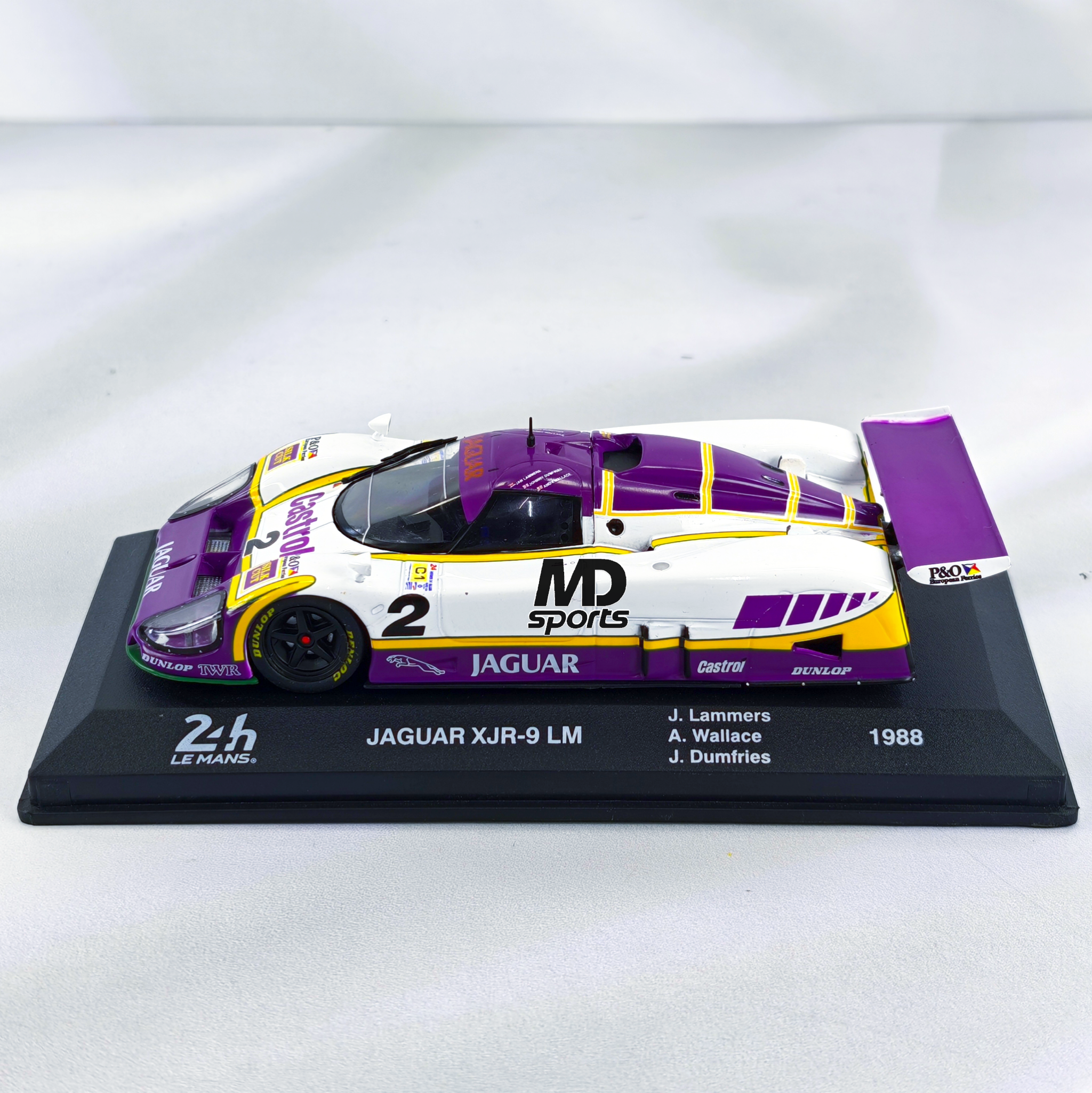 Jaguar XJR-9 LM LeMans 1968 #2 Lammers-Dumfries-Wallace Caja Acrílica Altaya 1:43