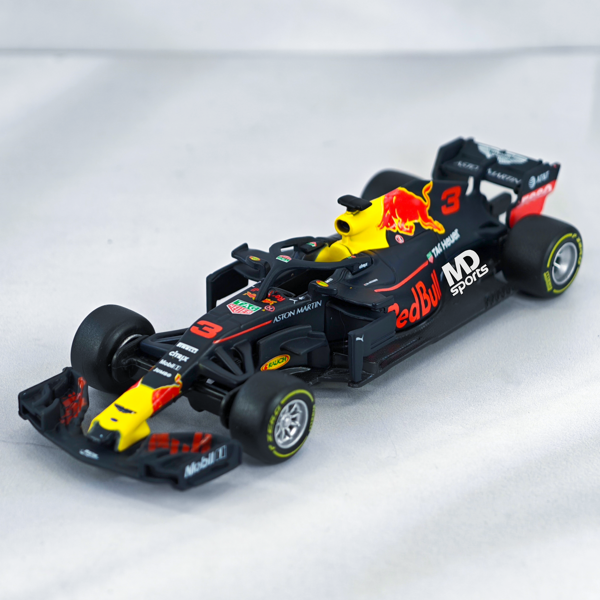 RedBull RB14 2018 #3 Daniel Ricciardo Caja Acrilica Edicola 1:43 - Imagen 4