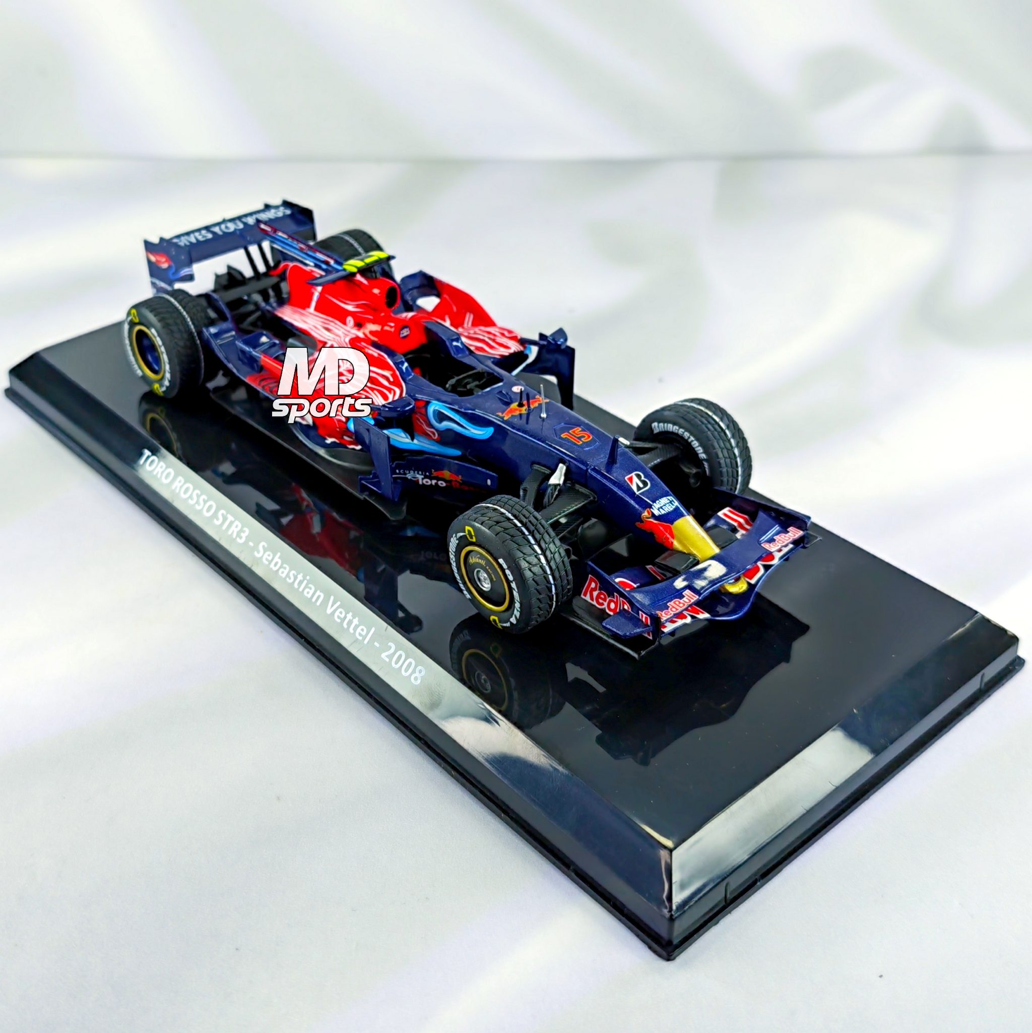 Toro Rosso STR3 GP Monza 2008 #15 Sebastian Vettel Caja Normal Premium Collect 1:24
