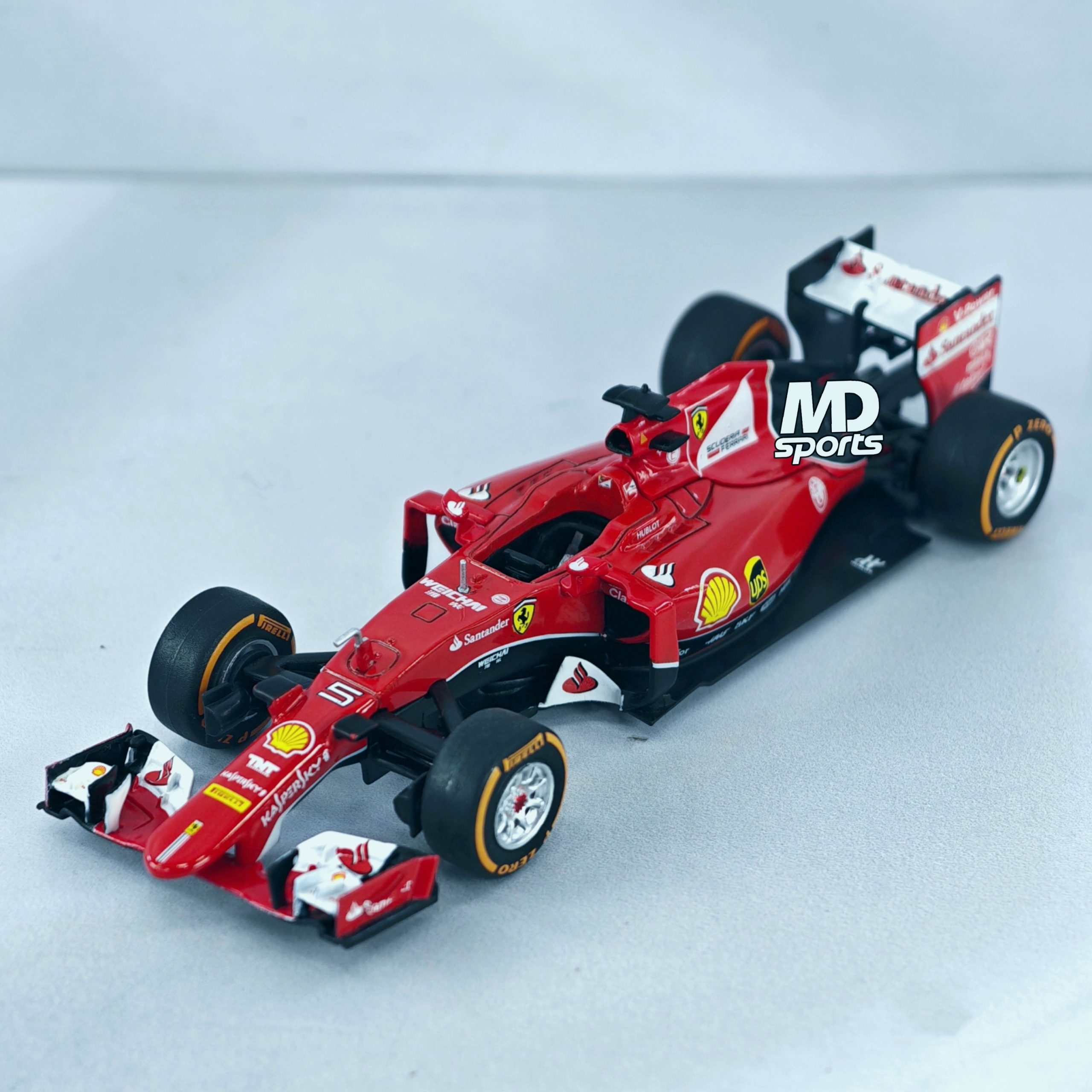 Ferrari SF-15T GP Malasia 2015 #5 Sebastian Vettel Caja Acrilica Altaya 1:43 - Imagen 4