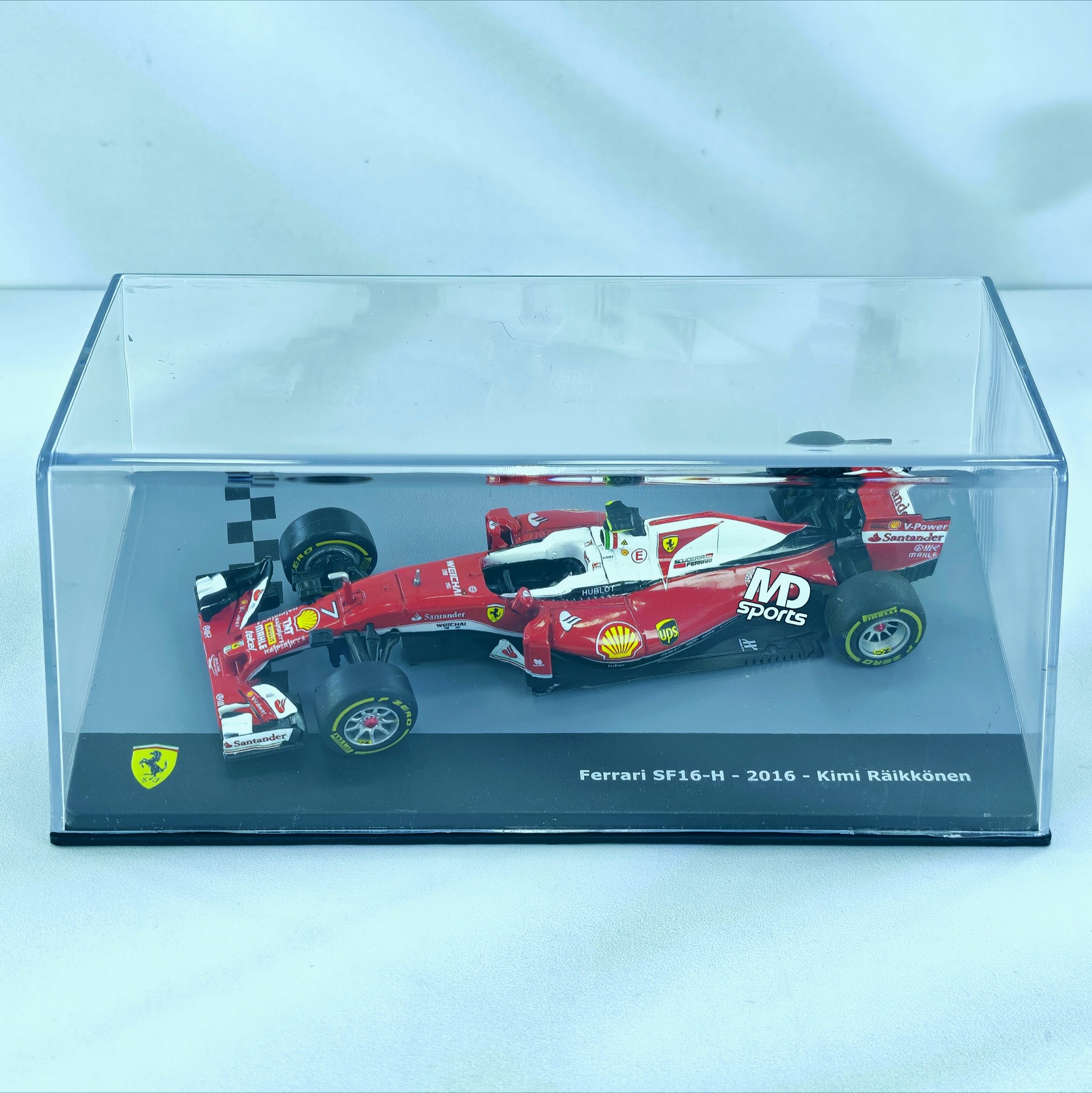 Ferrari SF-16H 2016 #7 Kimi Raikkonen Caja Acrilica IXO 1:43