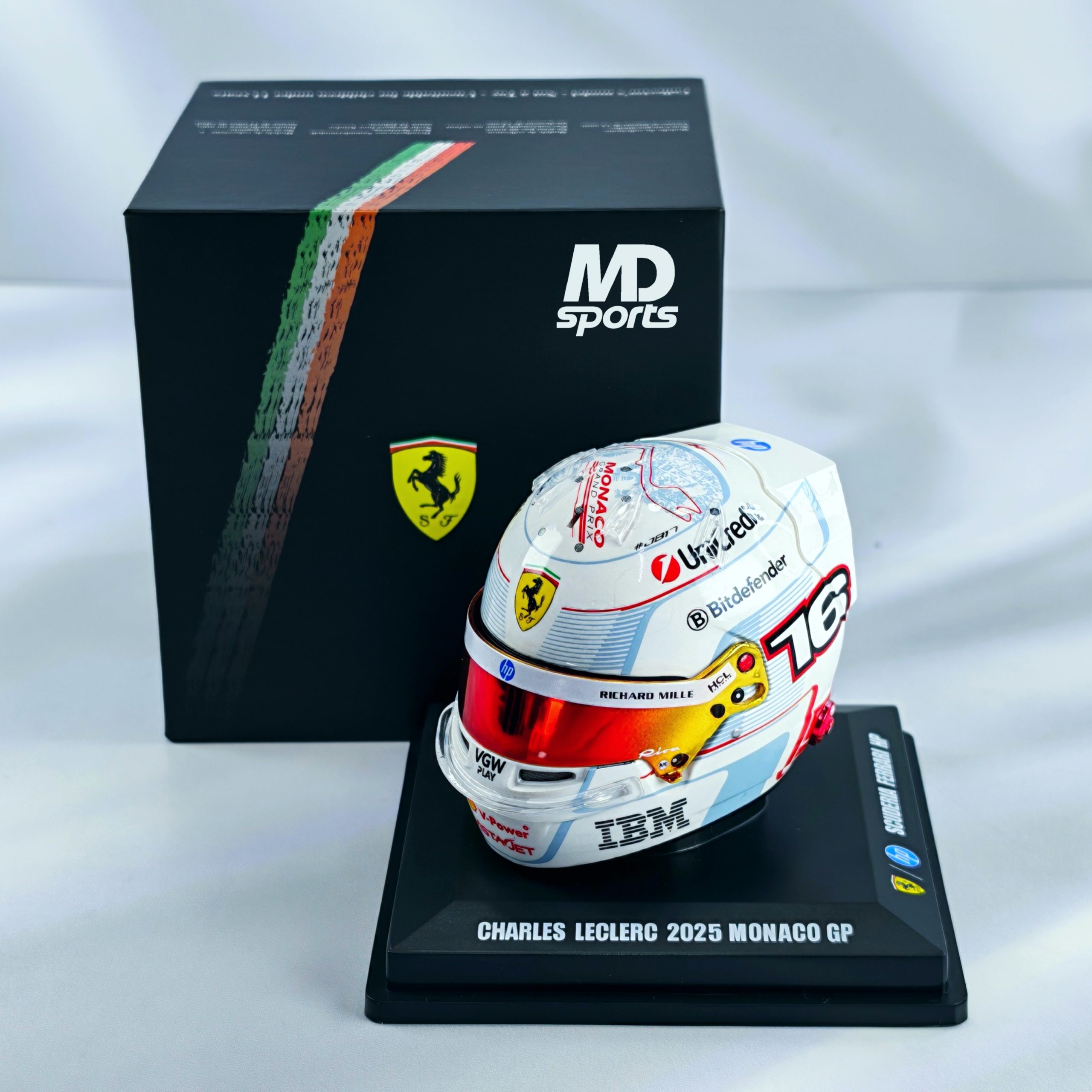 Casco Formula 1 Charles Leclerc Ferrari GP Monaco 2025 Looksmart 1:5