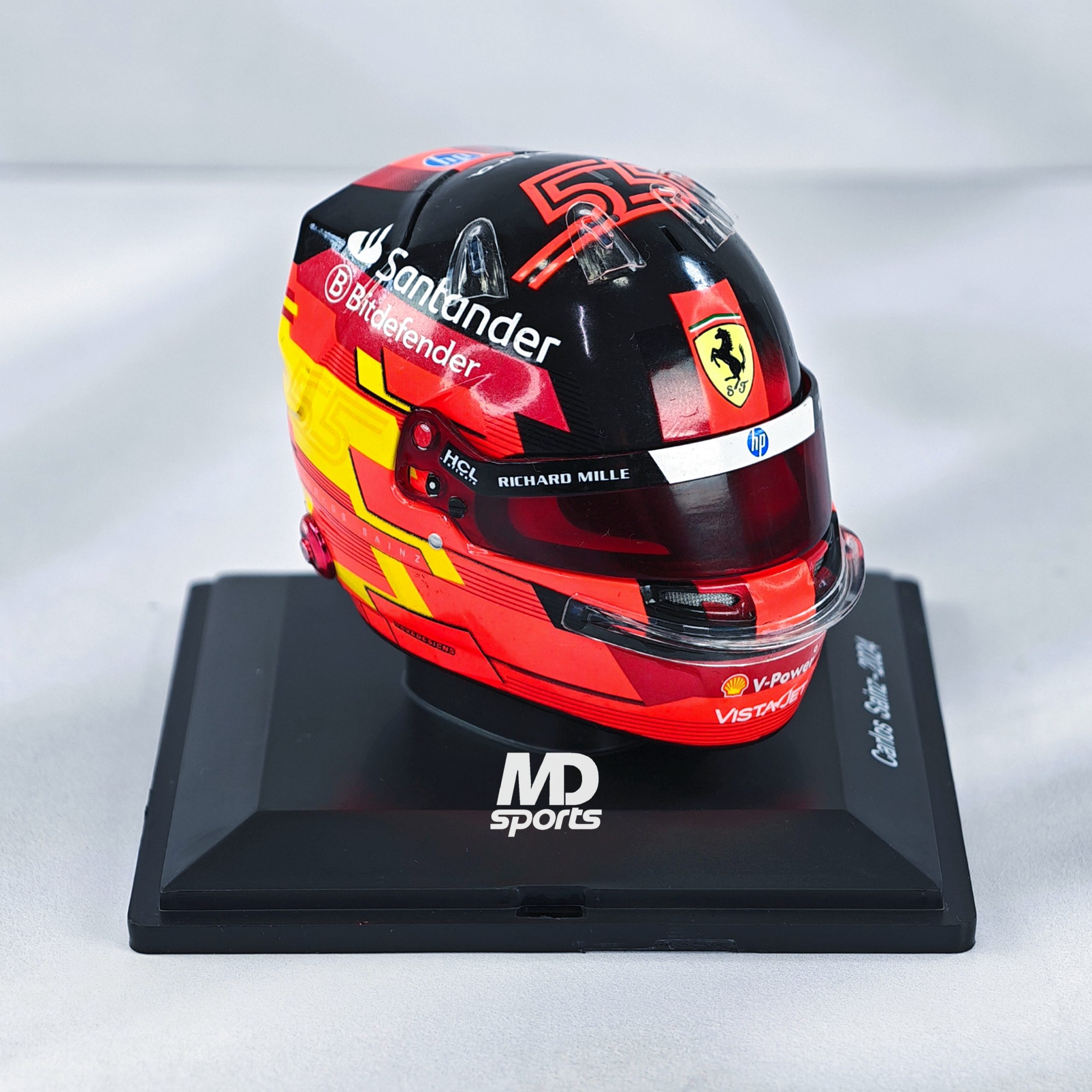 Casco Formula 1 Carlos Sainz Ferrari HP 2024 Spark 1:5