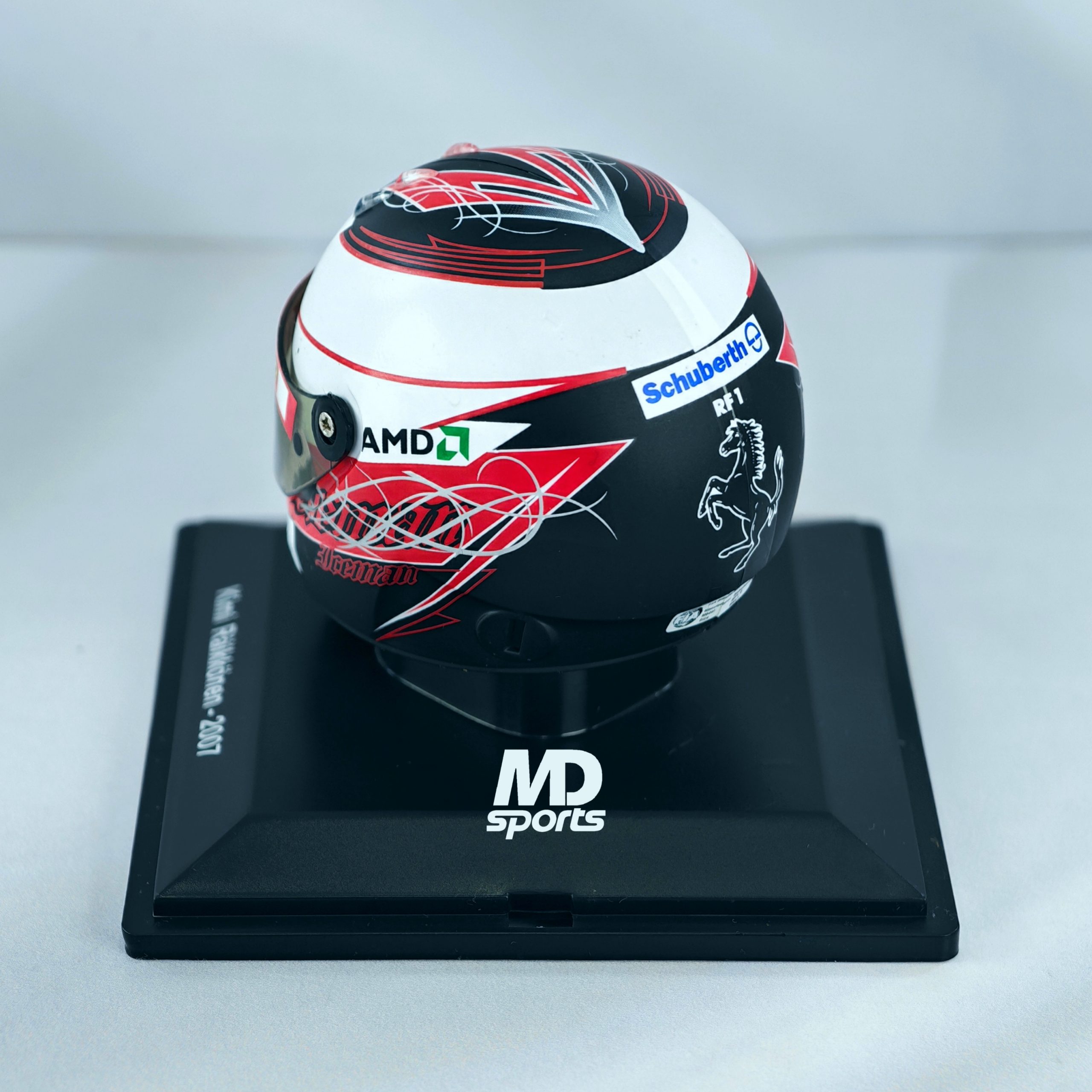 Casco Formula 1 Kimi Raikkonen Ferrari 2007 Spark 1:5 - Imagen 3