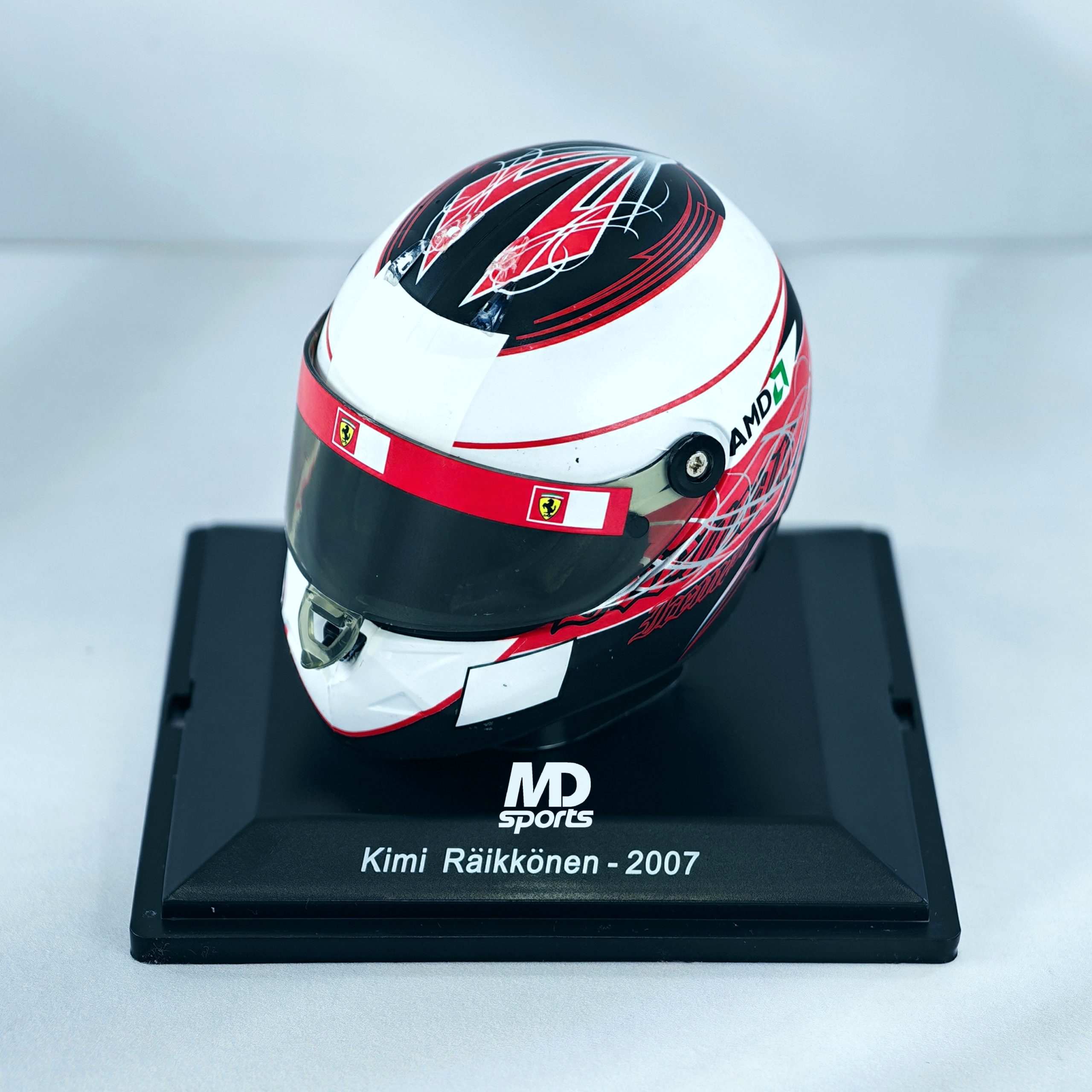 Casco Formula 1 Kimi Raikkonen Ferrari 2007 Spark 1:5