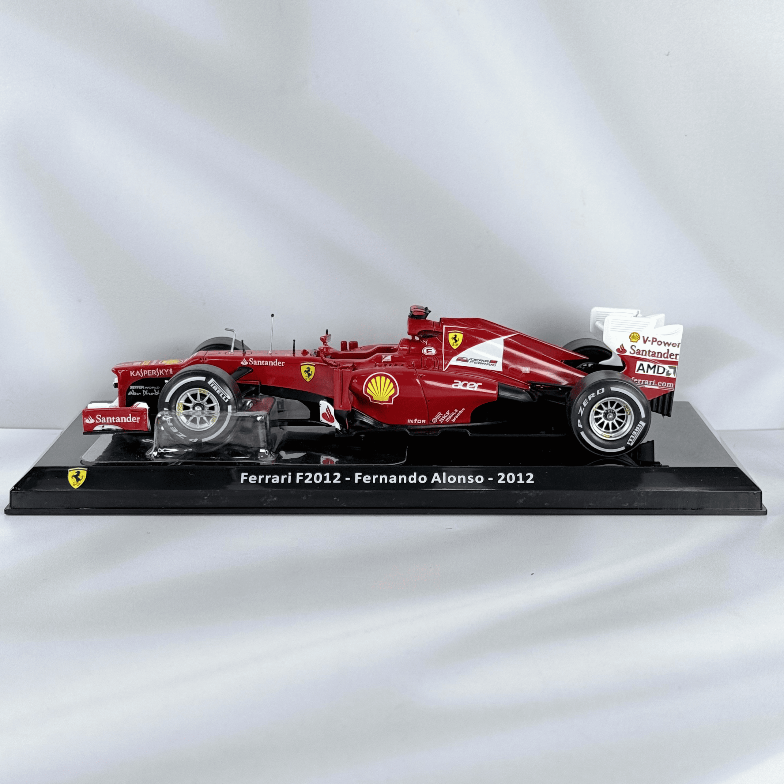 Ferrari F2012 2012 #5 Fernando Alonso Caja Acrilica Premium Collect 1:24