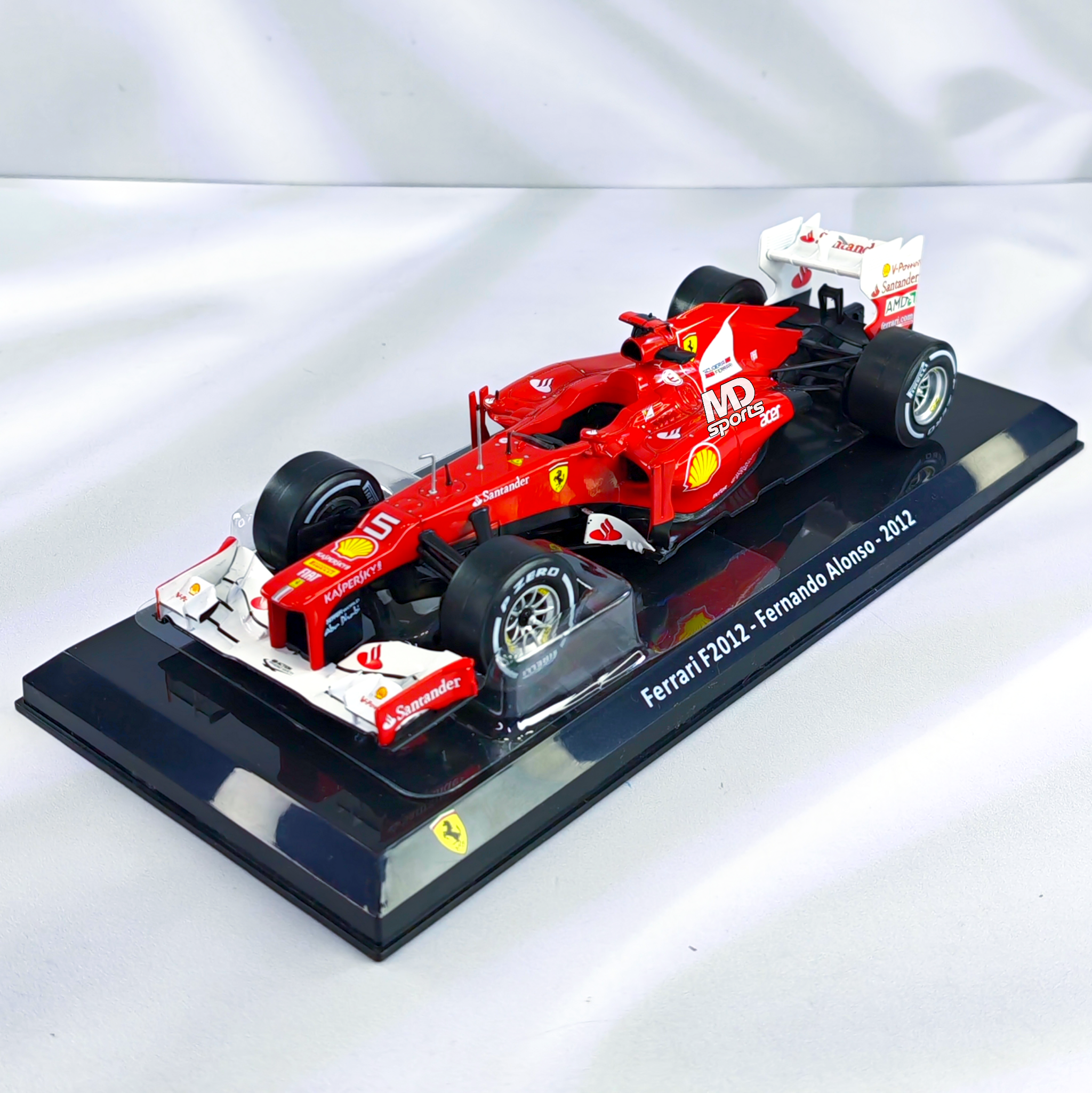Ferrari F2012 2012 #5 Fernando Alonso Caja Acrilica Premium Collect 1:24