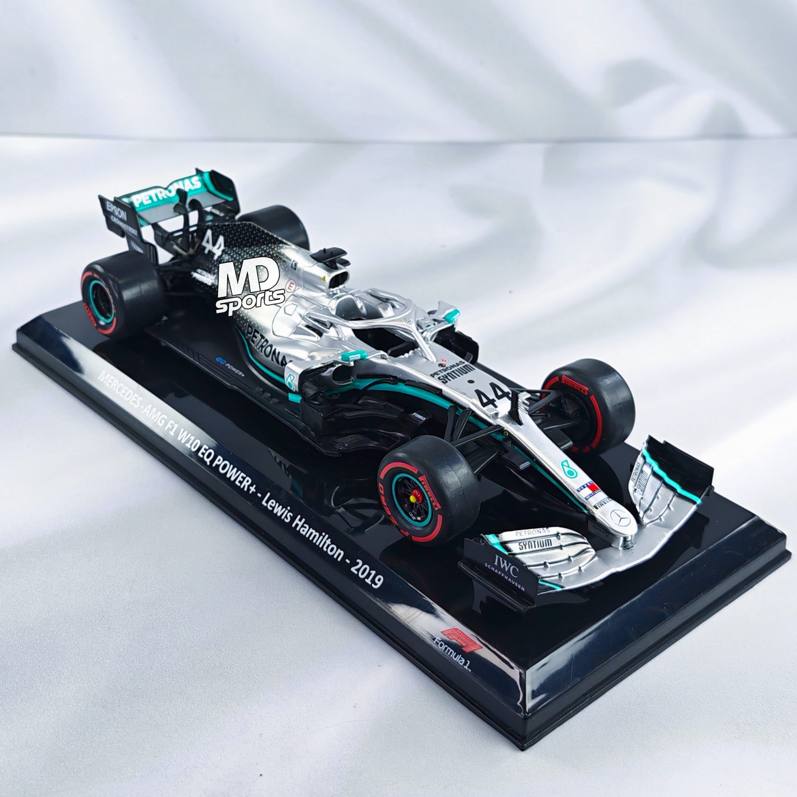 Mercedes W10 2019 #44 Lewis Hamilton Caja Normal Premium Collect 1:24