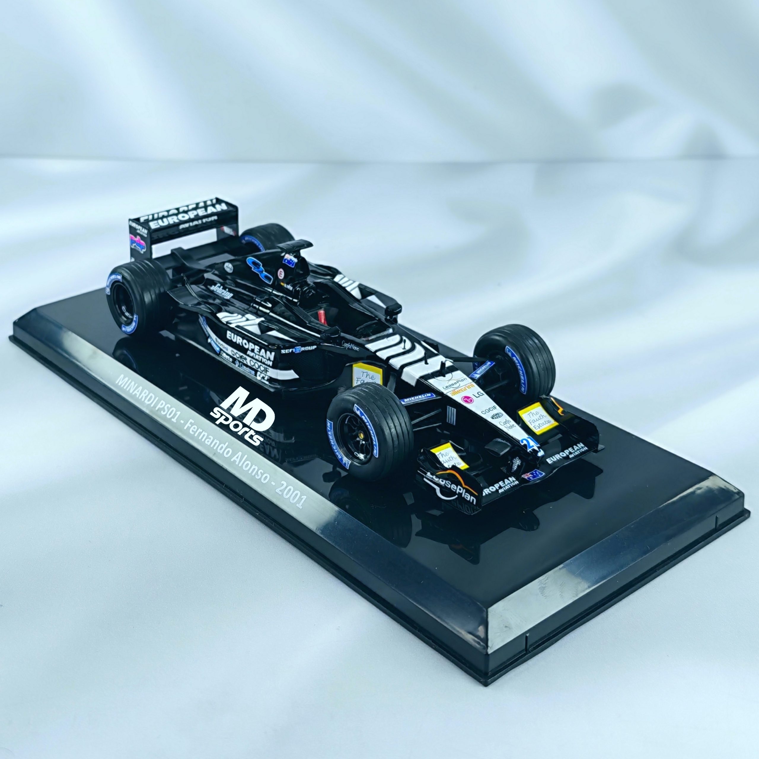 Minardi PS01 2001 #21 Fernando Alonso Caja Normal Premium Collect 1:24