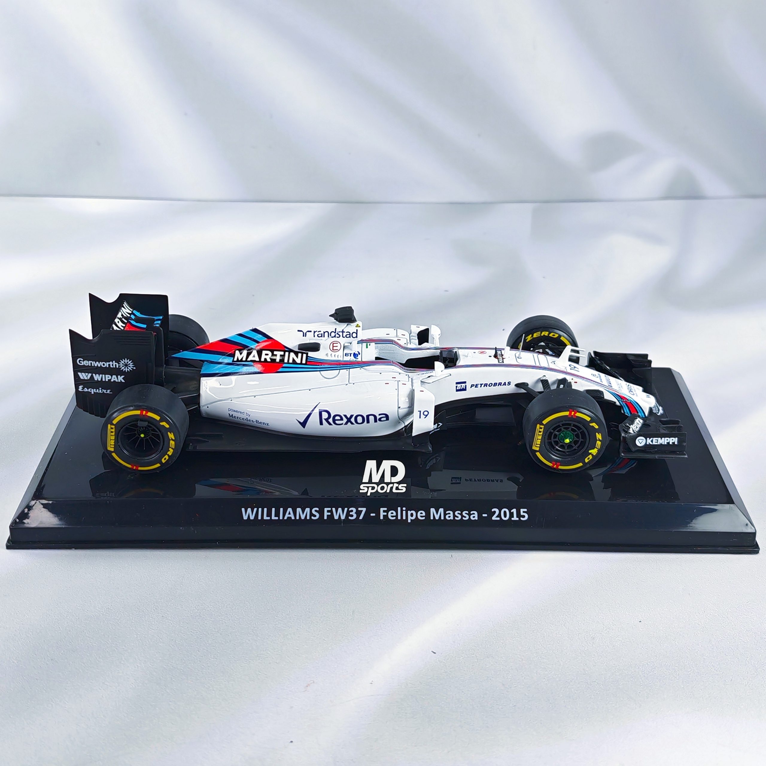 Williams FW37 #19 Felipe Massa 2015 Caja Normal Premium Collect 1:24