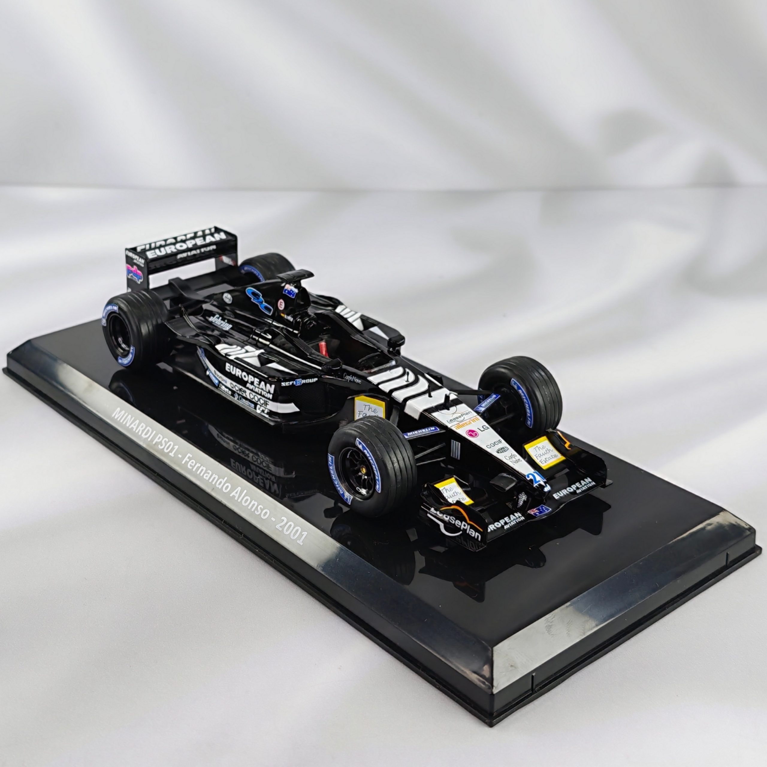Minardi PS01 2001 #21 Fernando Alonso Caja Normal Premium Collect 1:24