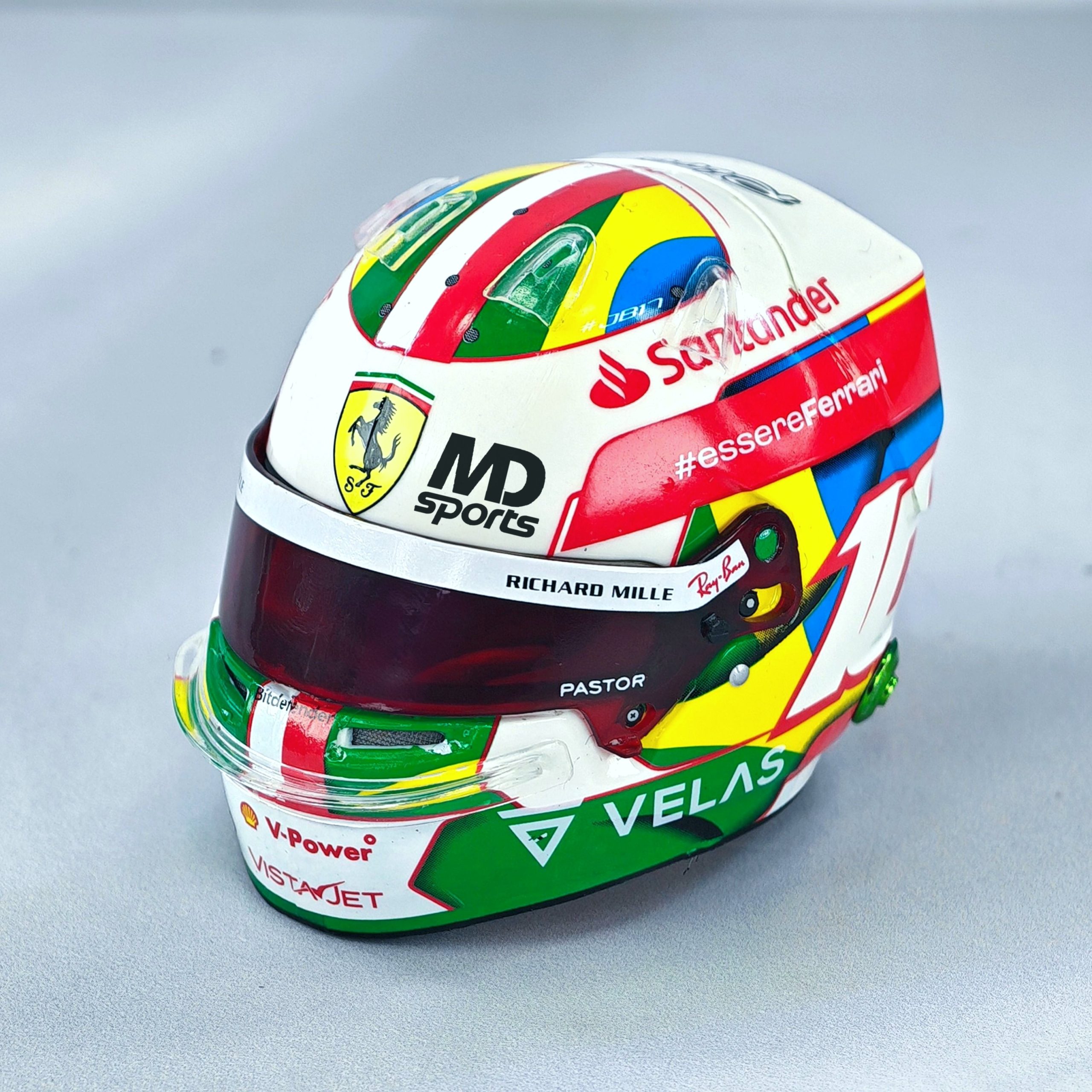 Casco Formula 1 Charles Leclerc Ferrari GP Brasil 2022 Spark 1:5 - Imagen 6