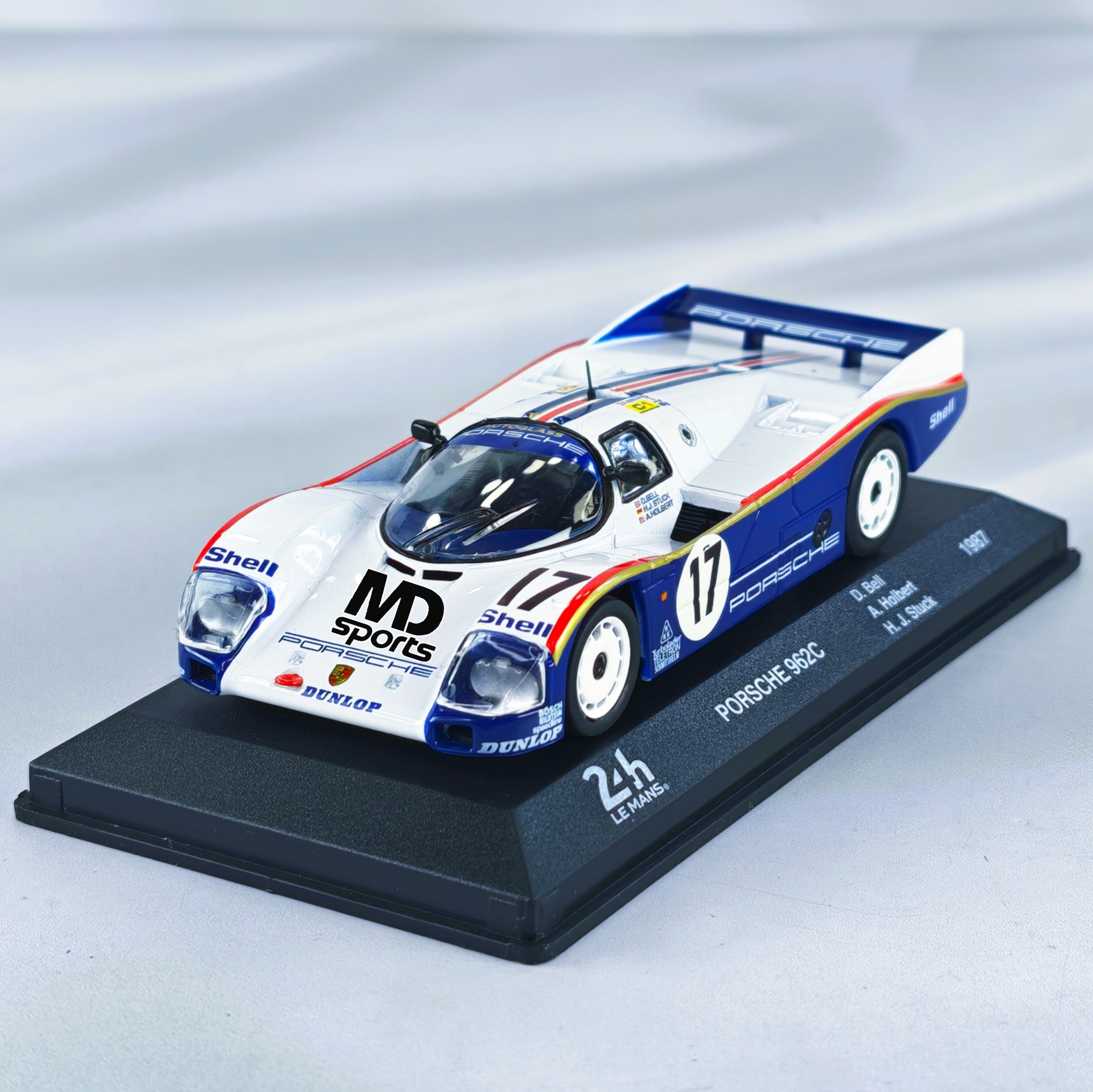 Porsche 962c LeMans 1987 #17 Bell-Holbert-Stuck Caja Acrilica Altaya 1:43