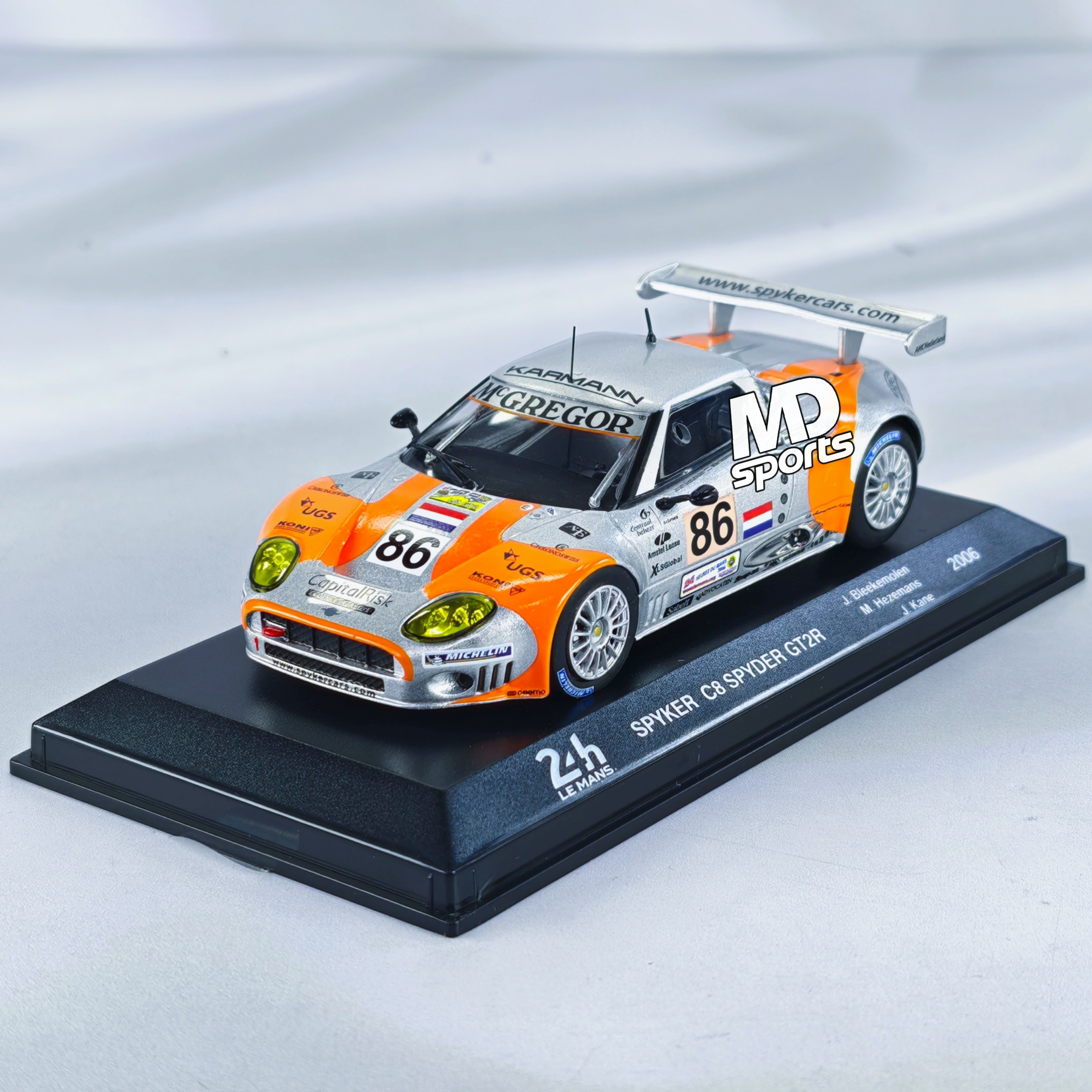Spyker C8 Spyder GT2R Lemans 2006 #86 Bleekemolen-Hesemans-Kane Caja Acrilica Altaya 1:43