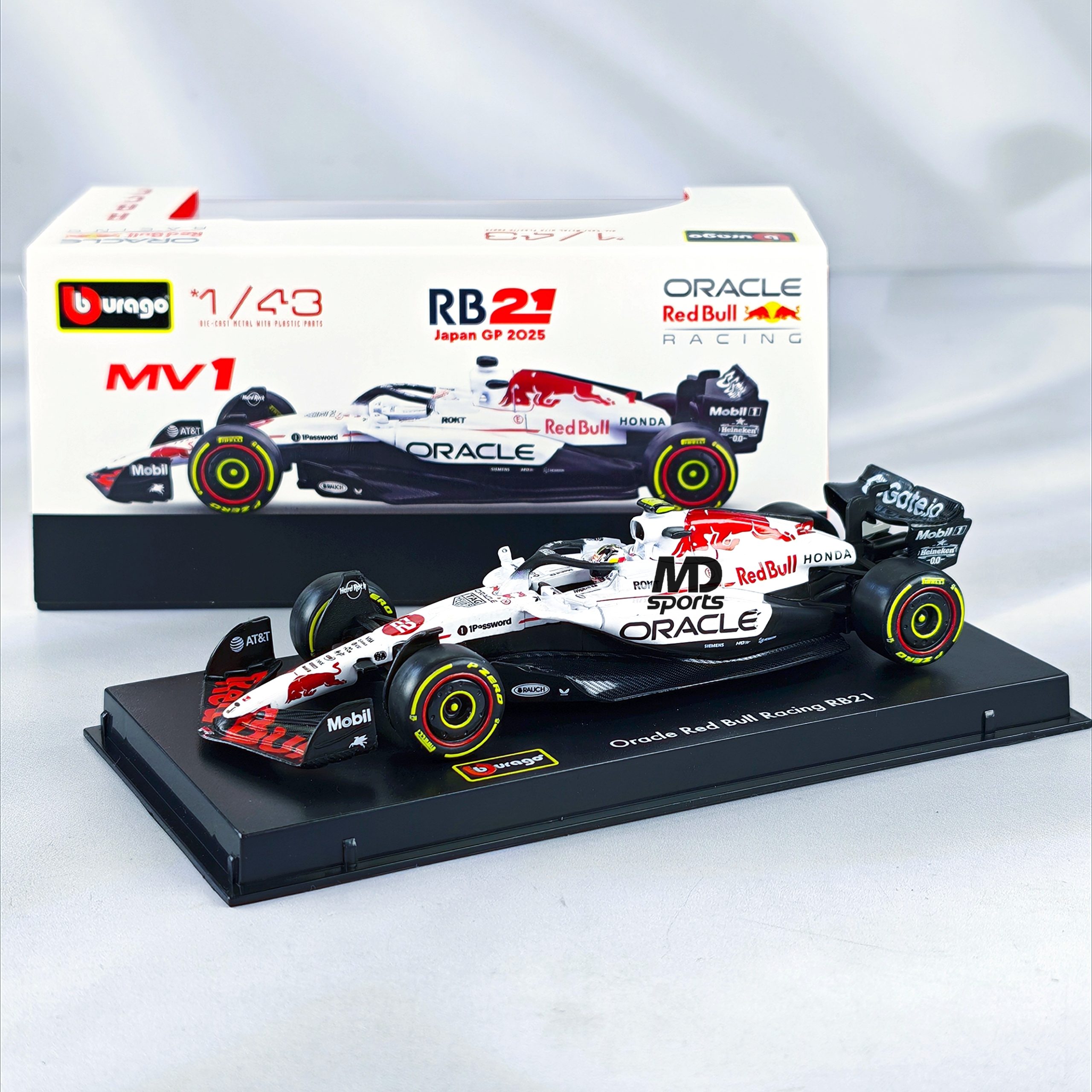 RedBull RB21 GP Japon 2025 #22 Yuki Tsunoda Caja Acrilica Burago 1:43