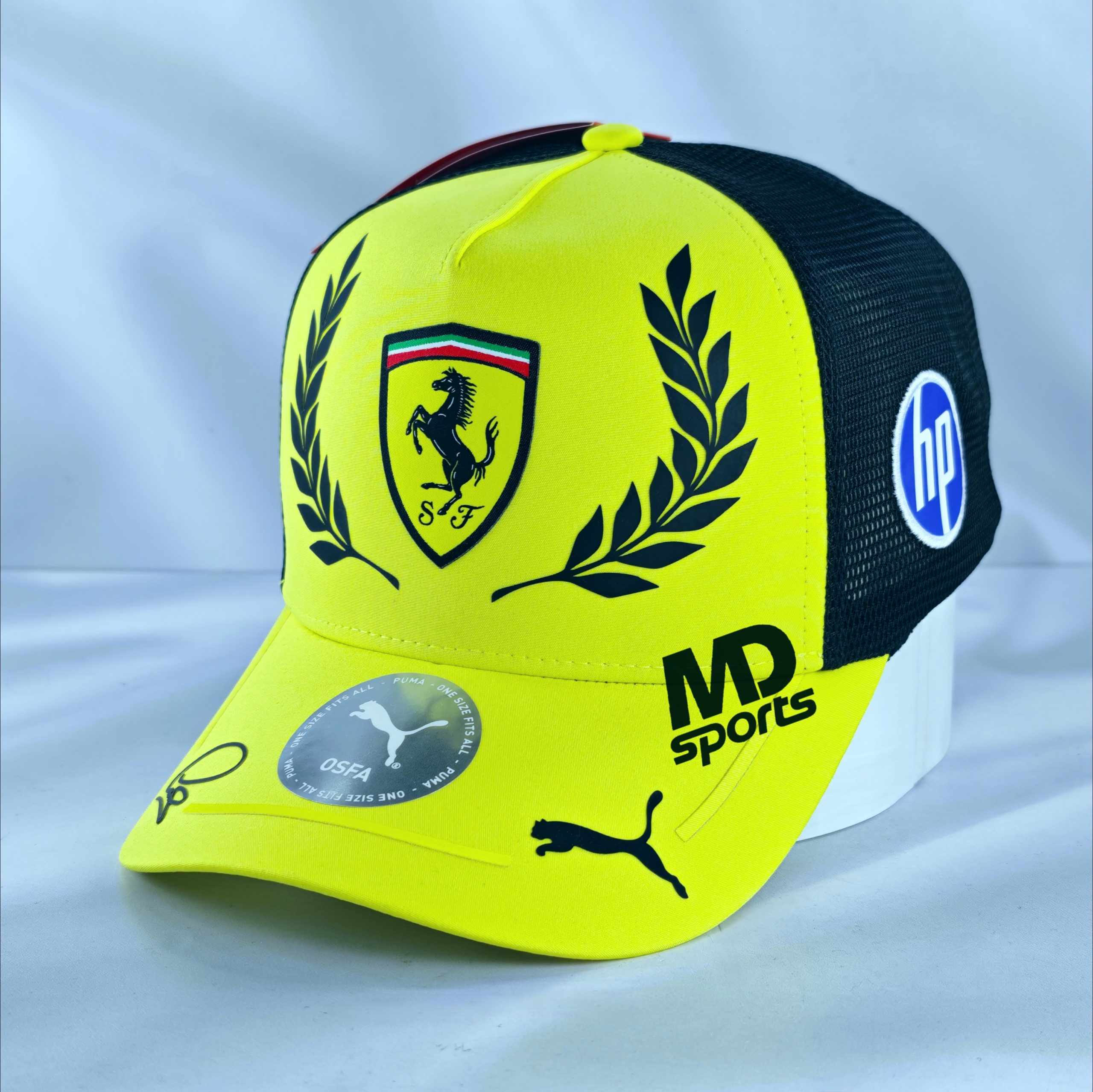 Gorro PUMA Oficial Scuderia Ferrari HP Lewis Hamilton GP Silverstone 2026
