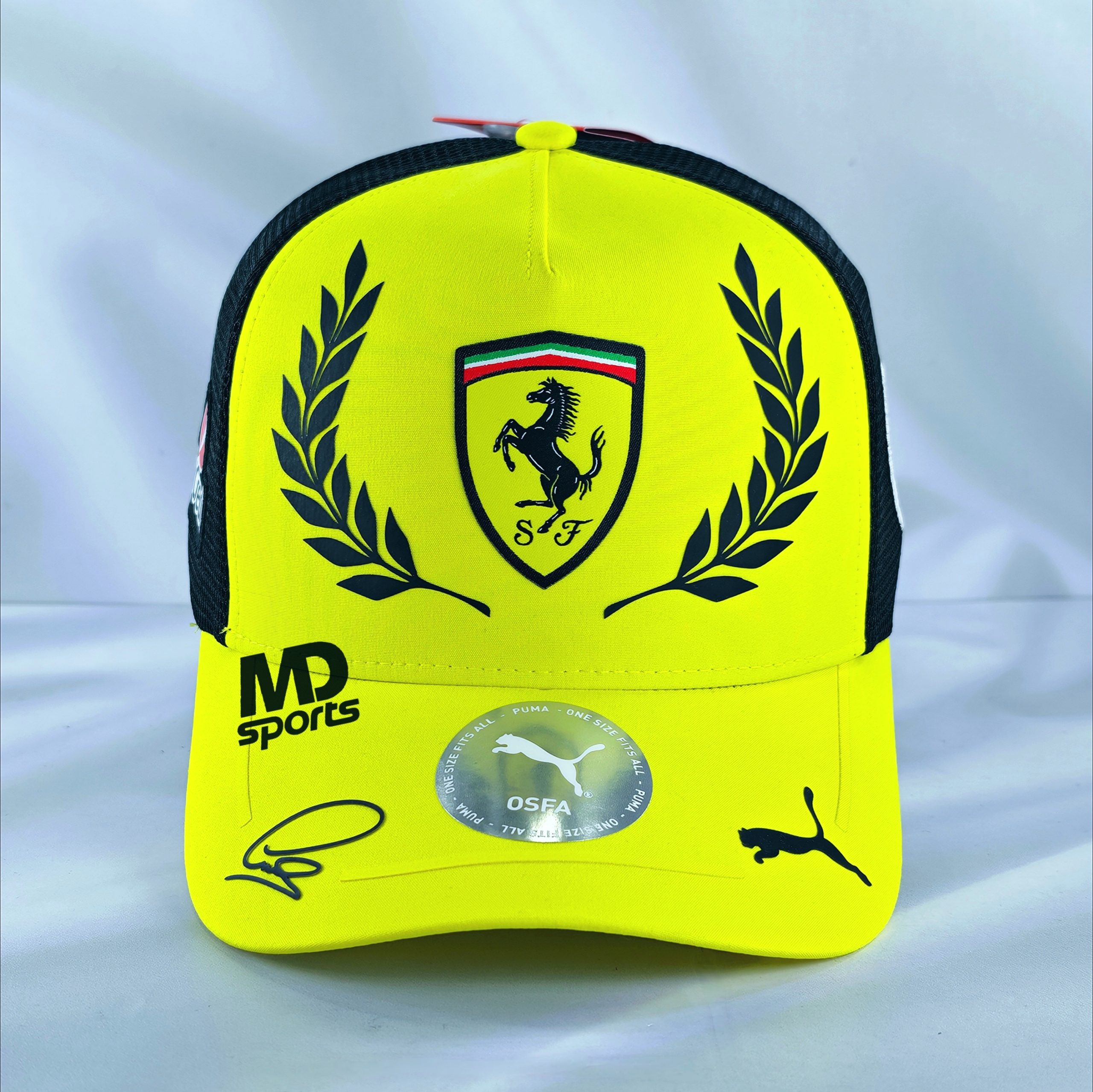 Gorro PUMA Oficial Scuderia Ferrari HP Lewis Hamilton GP Silverstone 2026