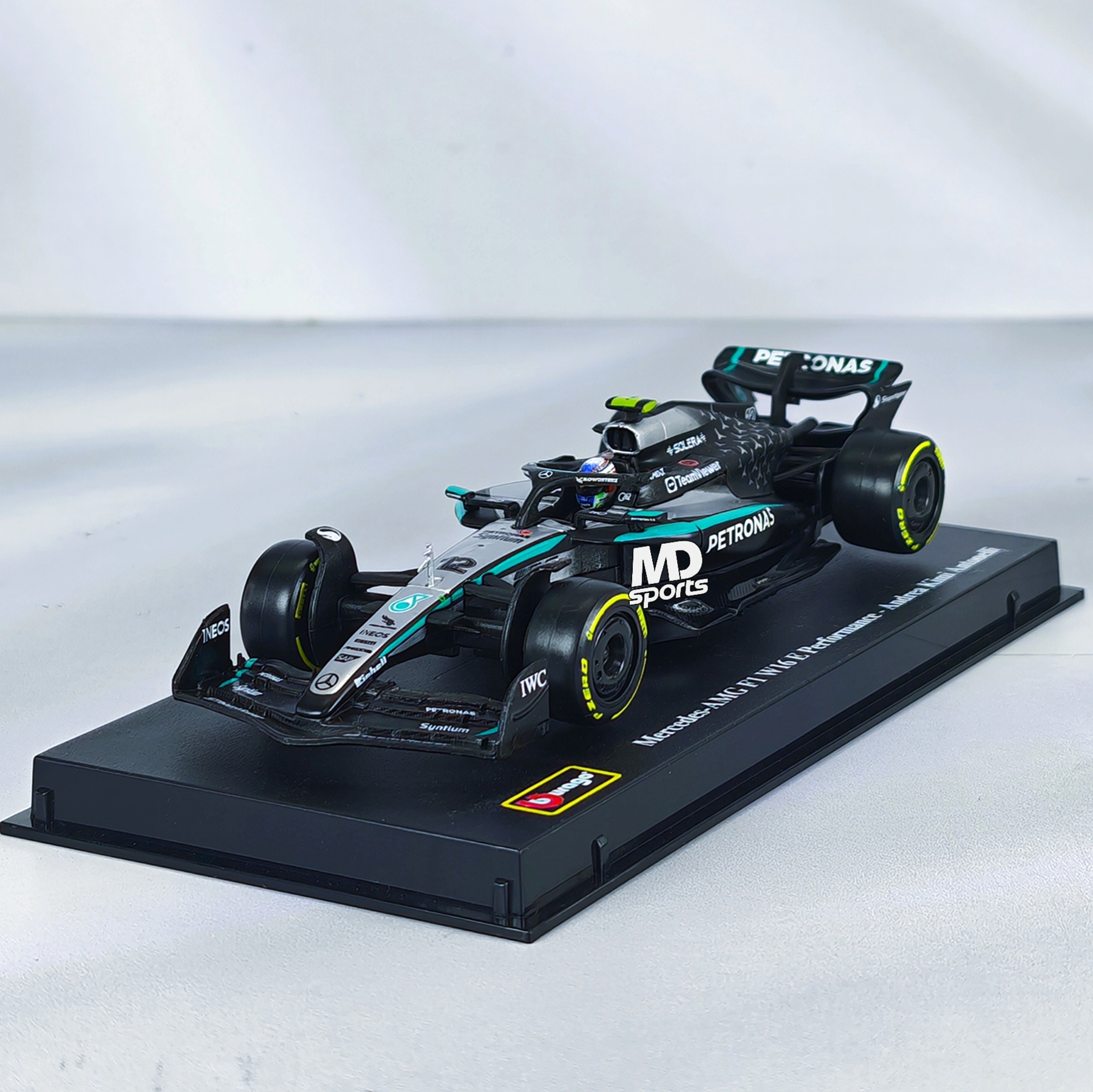 Mercedes W16 2025 #12 Kimi Antonelli Caja Acrilica Burago 1:43